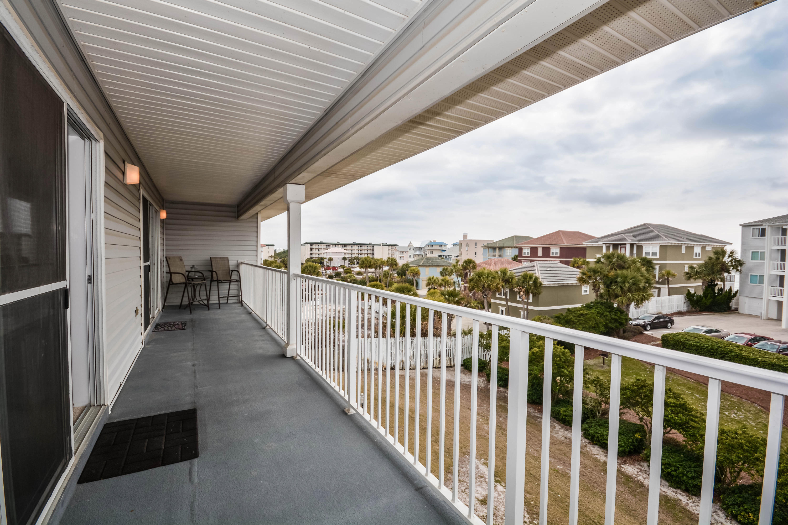 BEACHSIDE VILLAS CONDO PH 1 - Residential