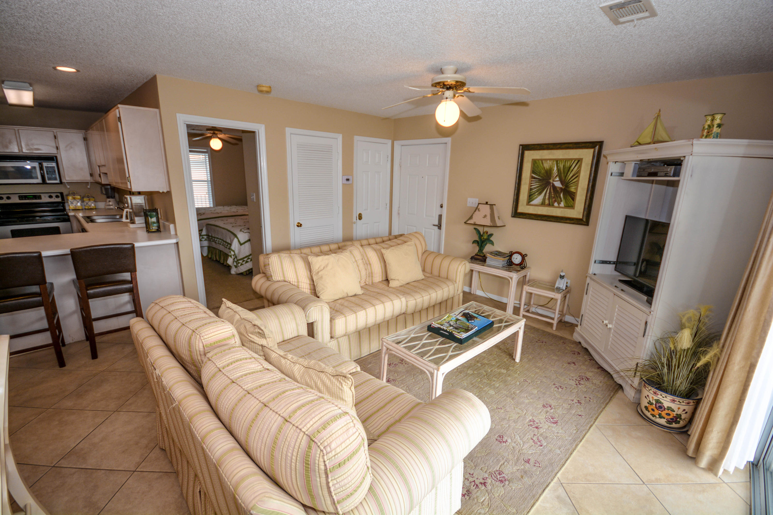 BEACHSIDE VILLAS CONDO PH 1 - Residential