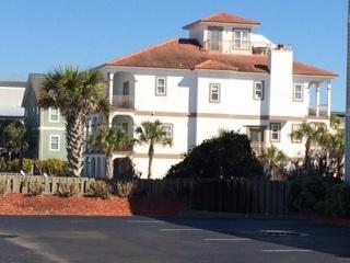 BEACHSIDE VILLAS CONDO PH 1 - Residential