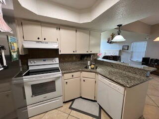 WOODLAND PARK ESTATES - Residential Lease