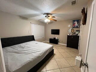 WOODLAND PARK ESTATES - Residential Lease