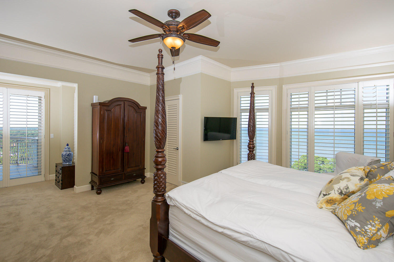 ONE WATER PLACE AT KELLY PLANTATION - Residential