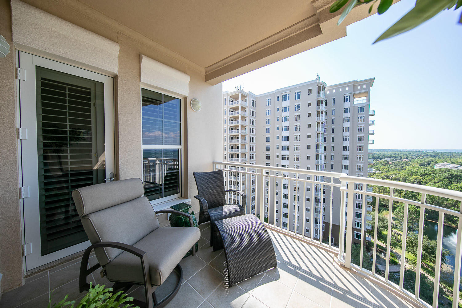 ONE WATER PLACE AT KELLY PLANTATION - Residential