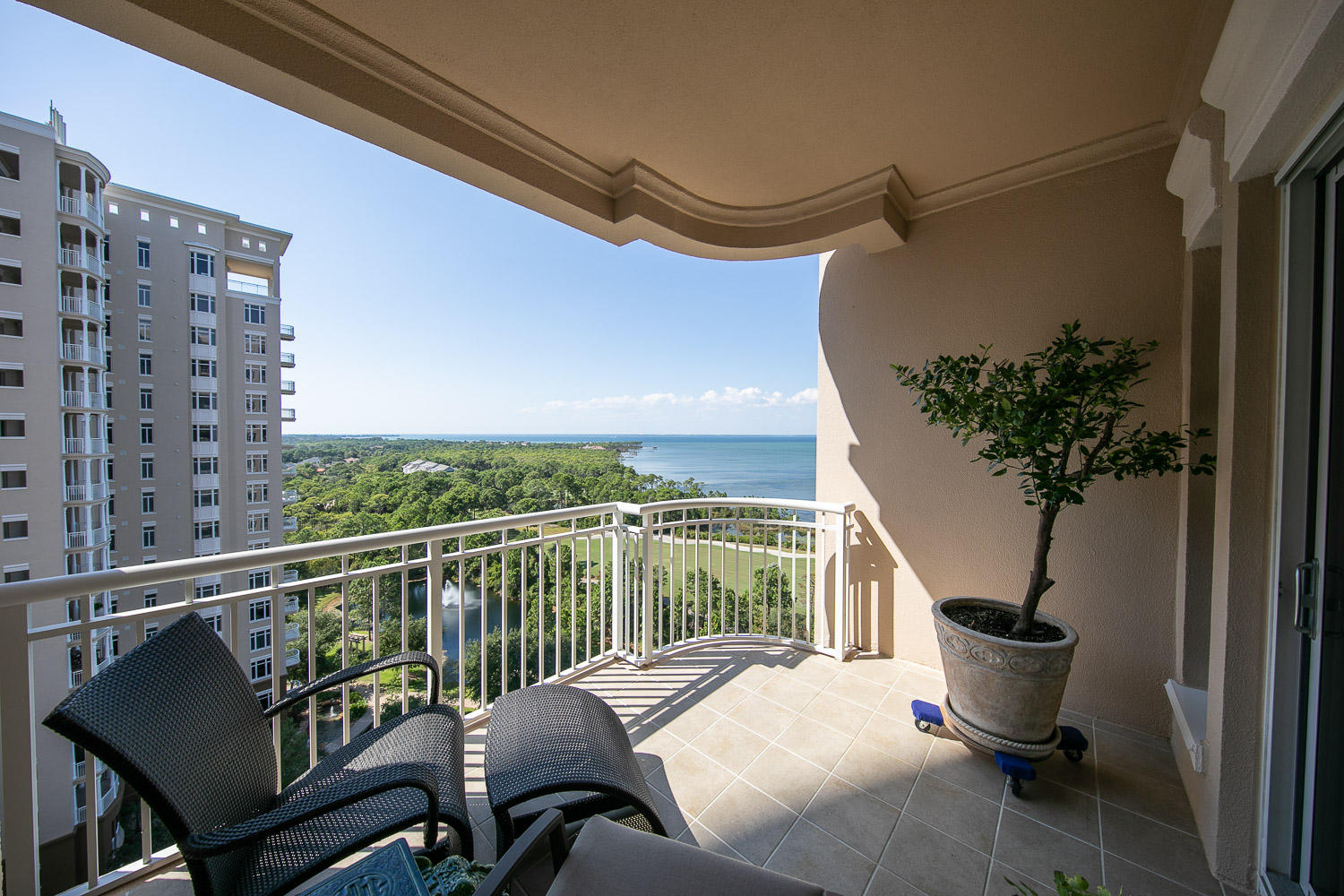 ONE WATER PLACE AT KELLY PLANTATION - Residential