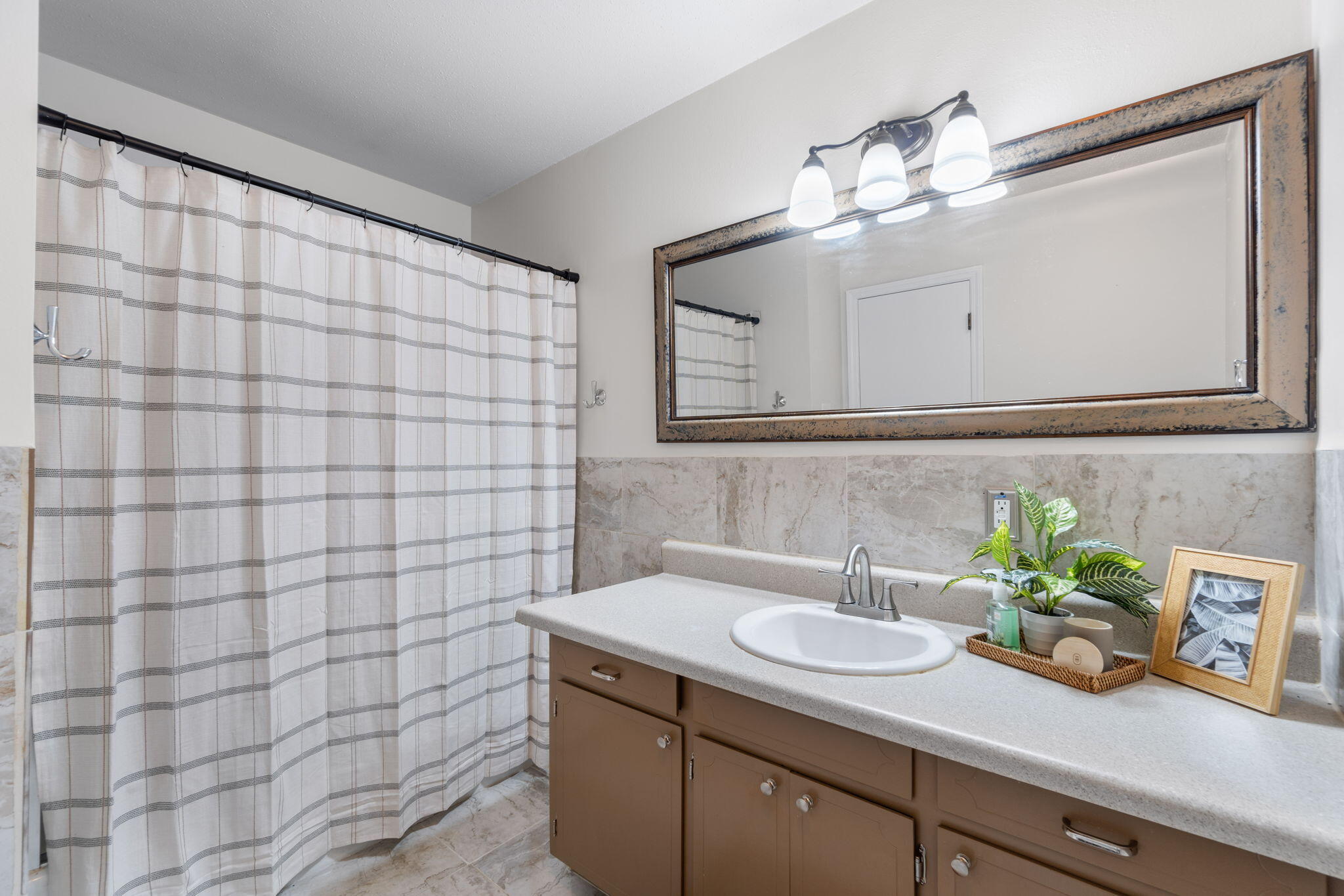 BAYOU POQUITO - Residential