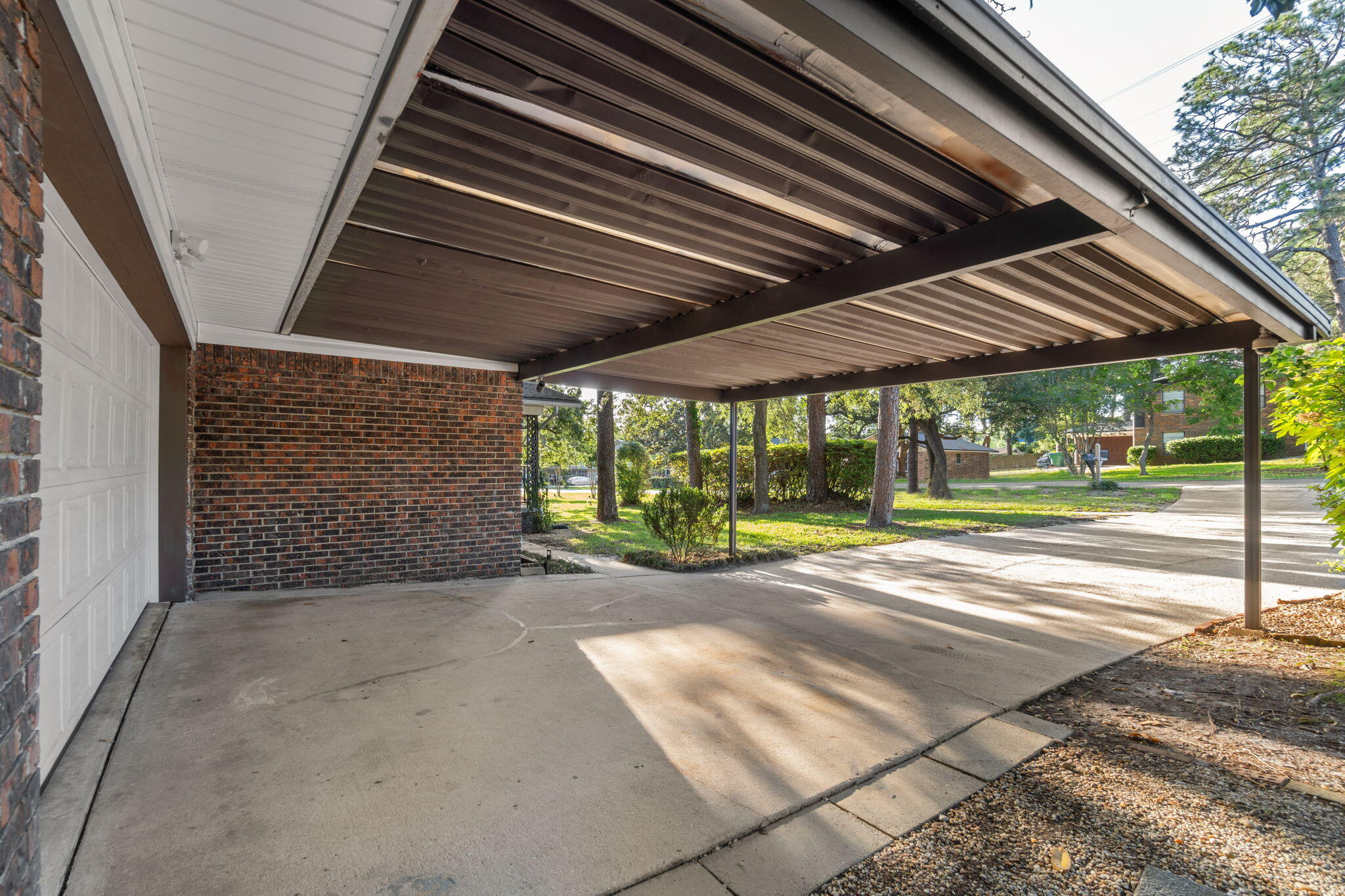 BAYOU POQUITO - Residential