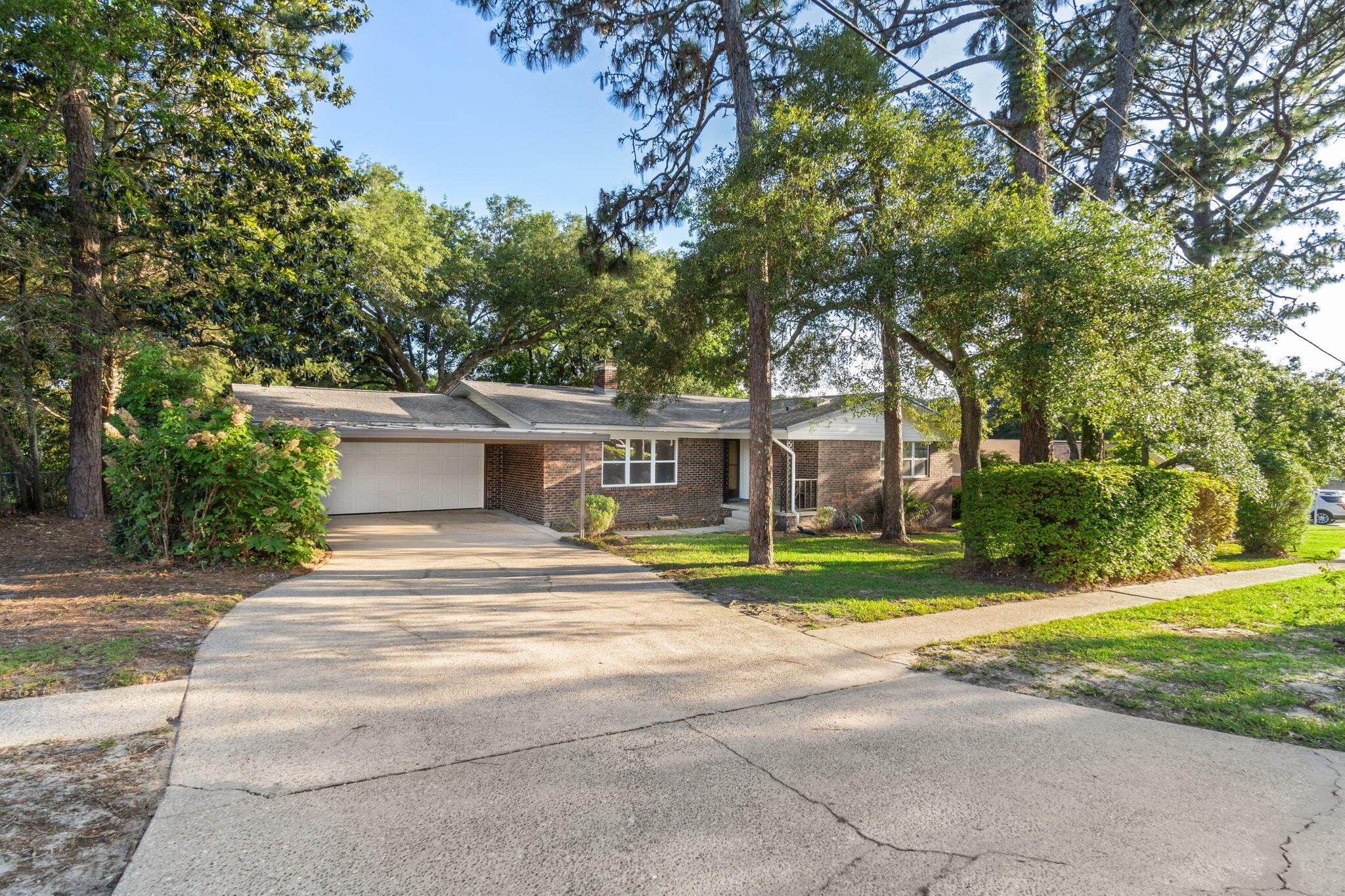 BAYOU POQUITO - Residential