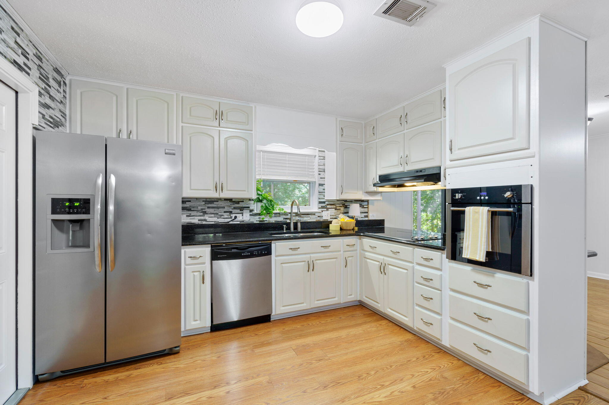 BAYOU POQUITO - Residential