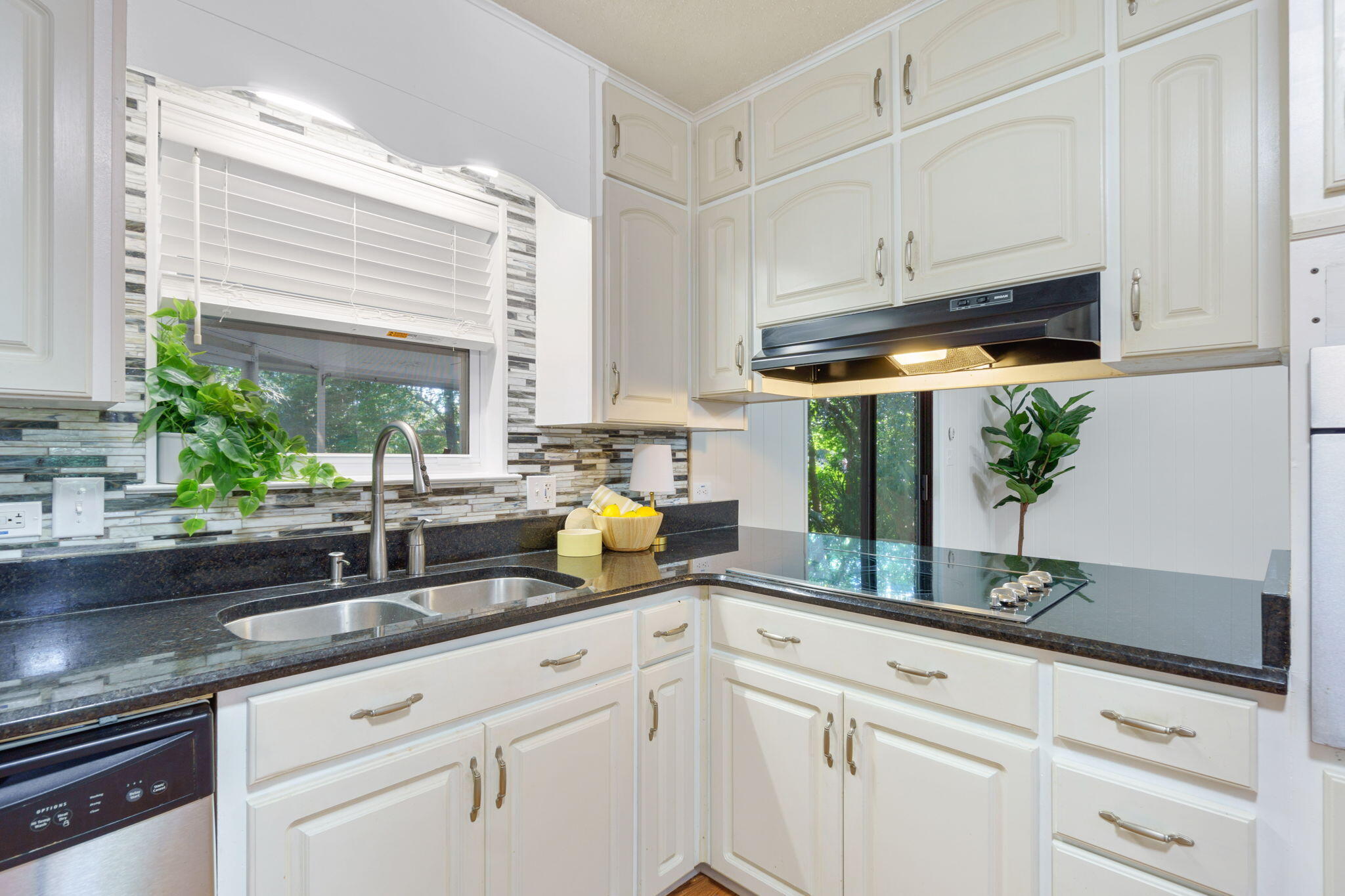 BAYOU POQUITO - Residential