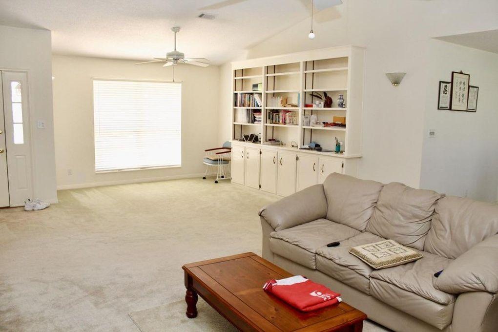 PINE SHORES - Residential