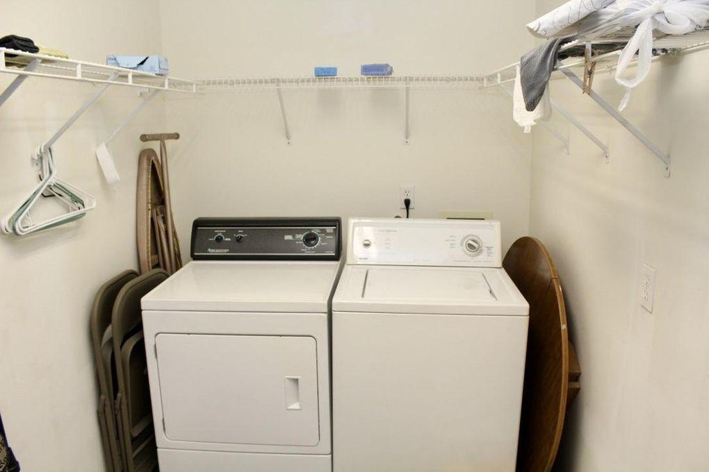 PINE SHORES - Residential