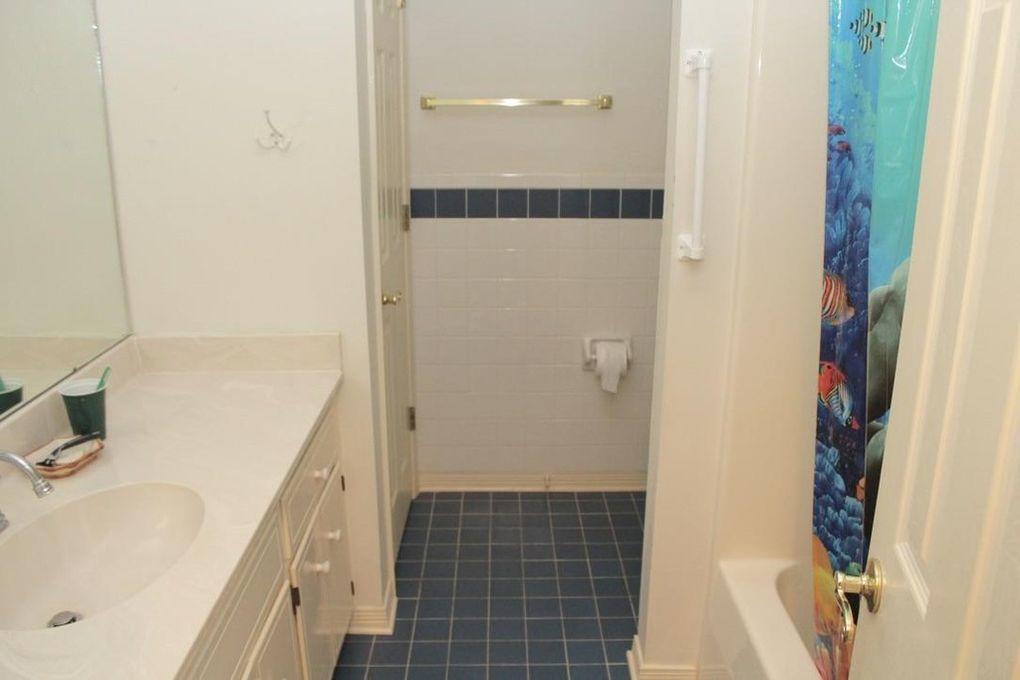 PINE SHORES - Residential