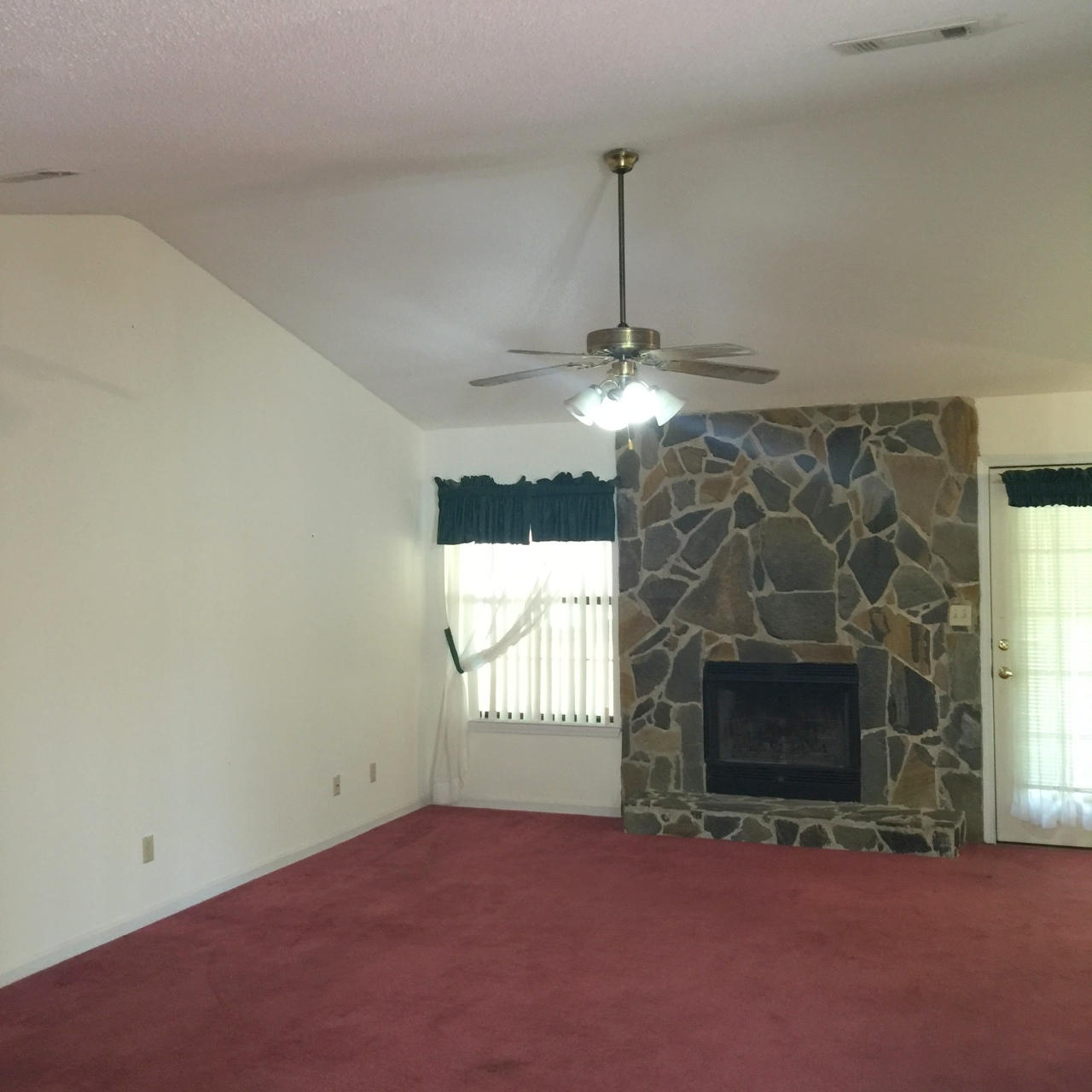 FOXWORTH ESTATES PH 1 - Residential