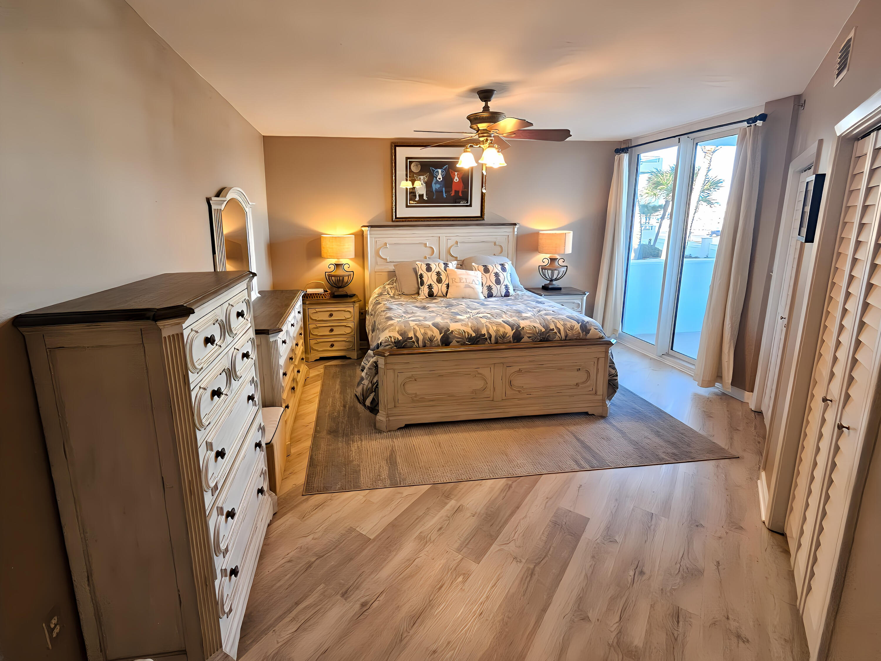 EAST PASS TOWERS CONDO PH 2 - Residential