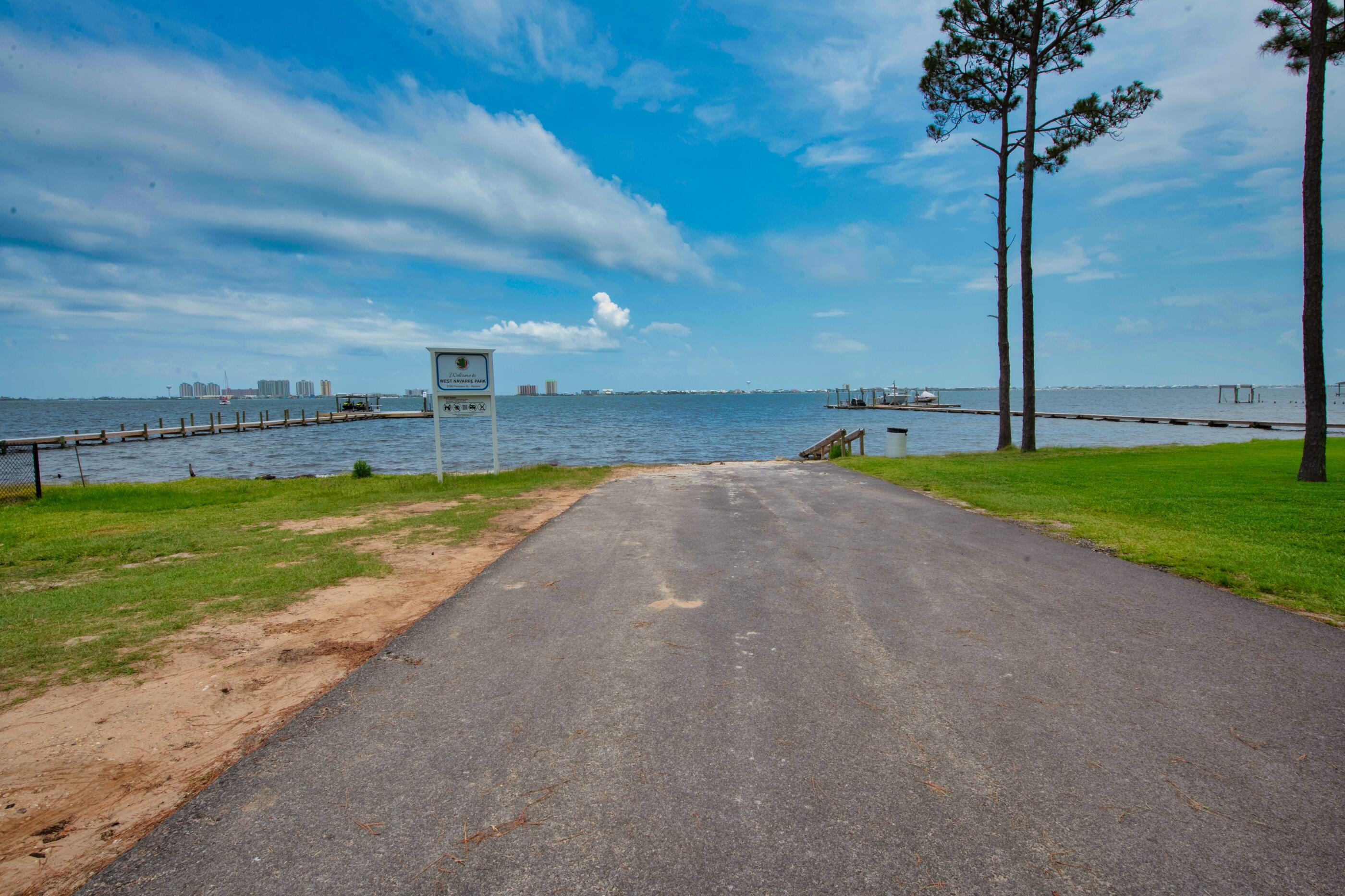 WEST NAVARRE - Residential