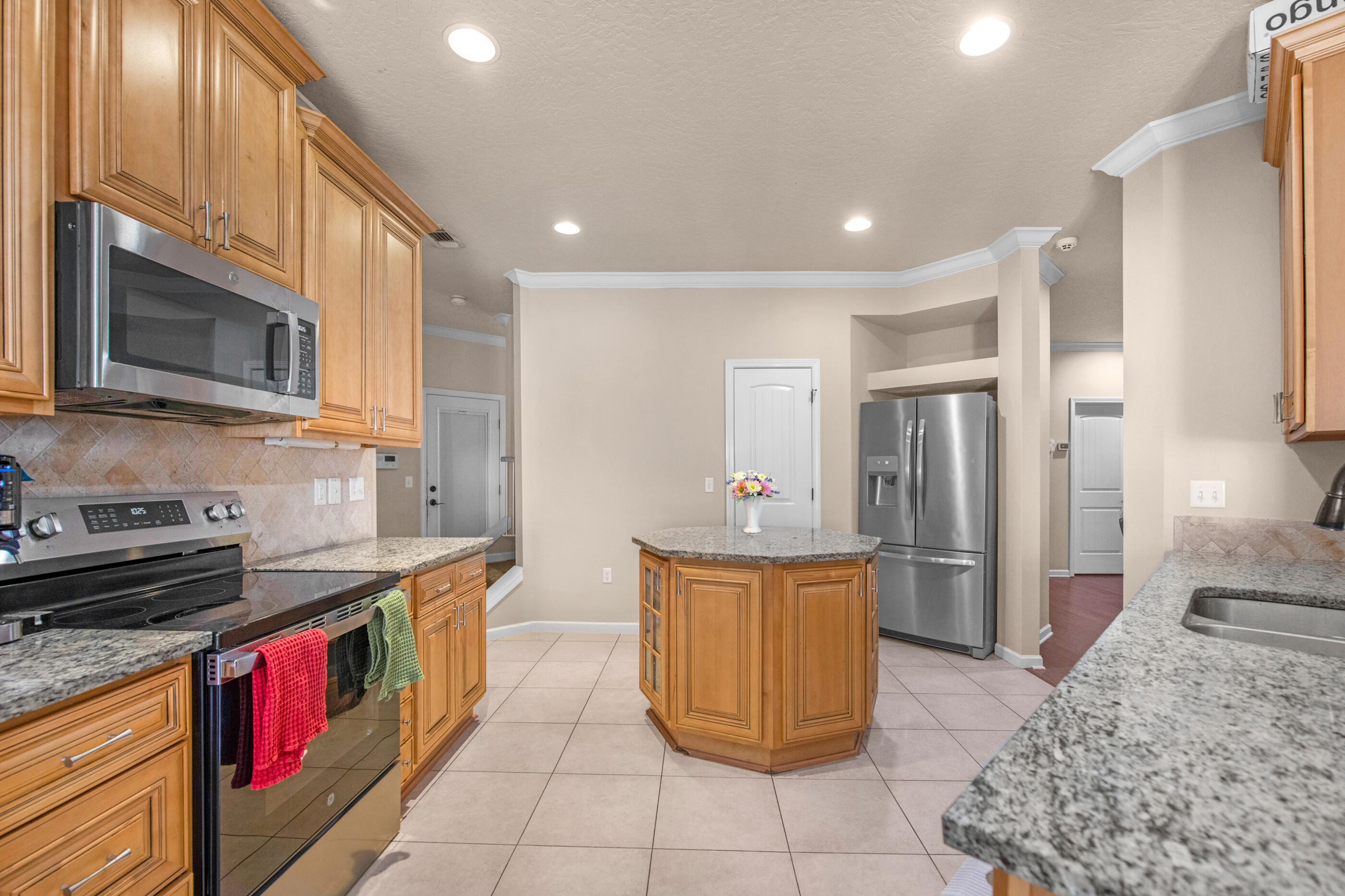 KAITLYNS PRESERVE - Residential