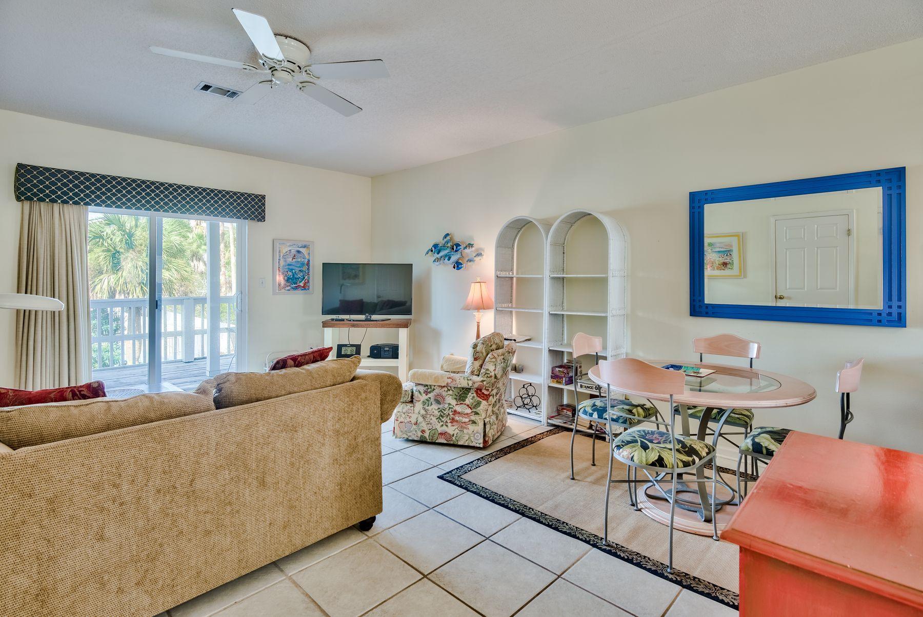 SANDCASTLES BY THE SEA T/H PH 1 - Residential