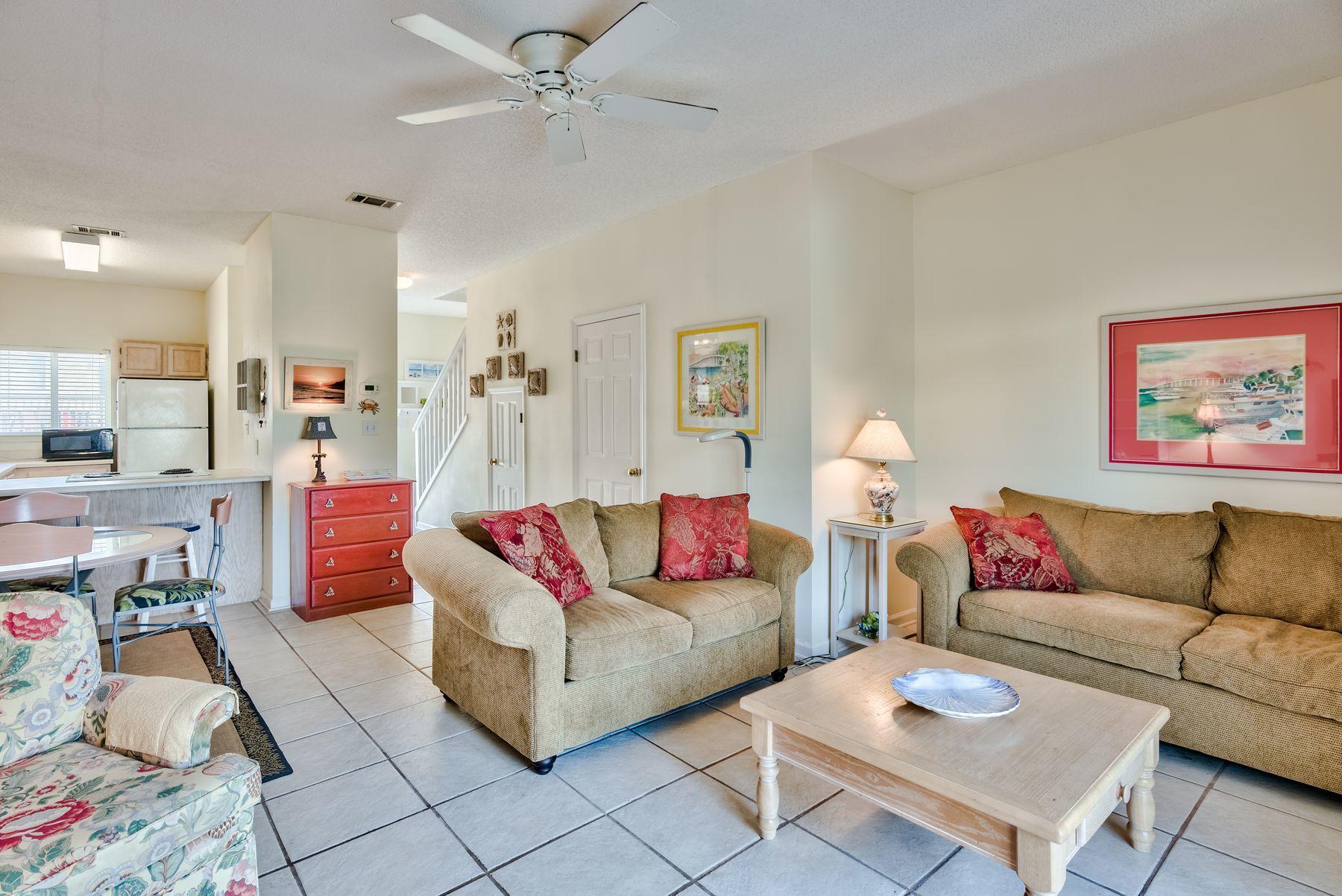 SANDCASTLES BY THE SEA T/H PH 1 - Residential