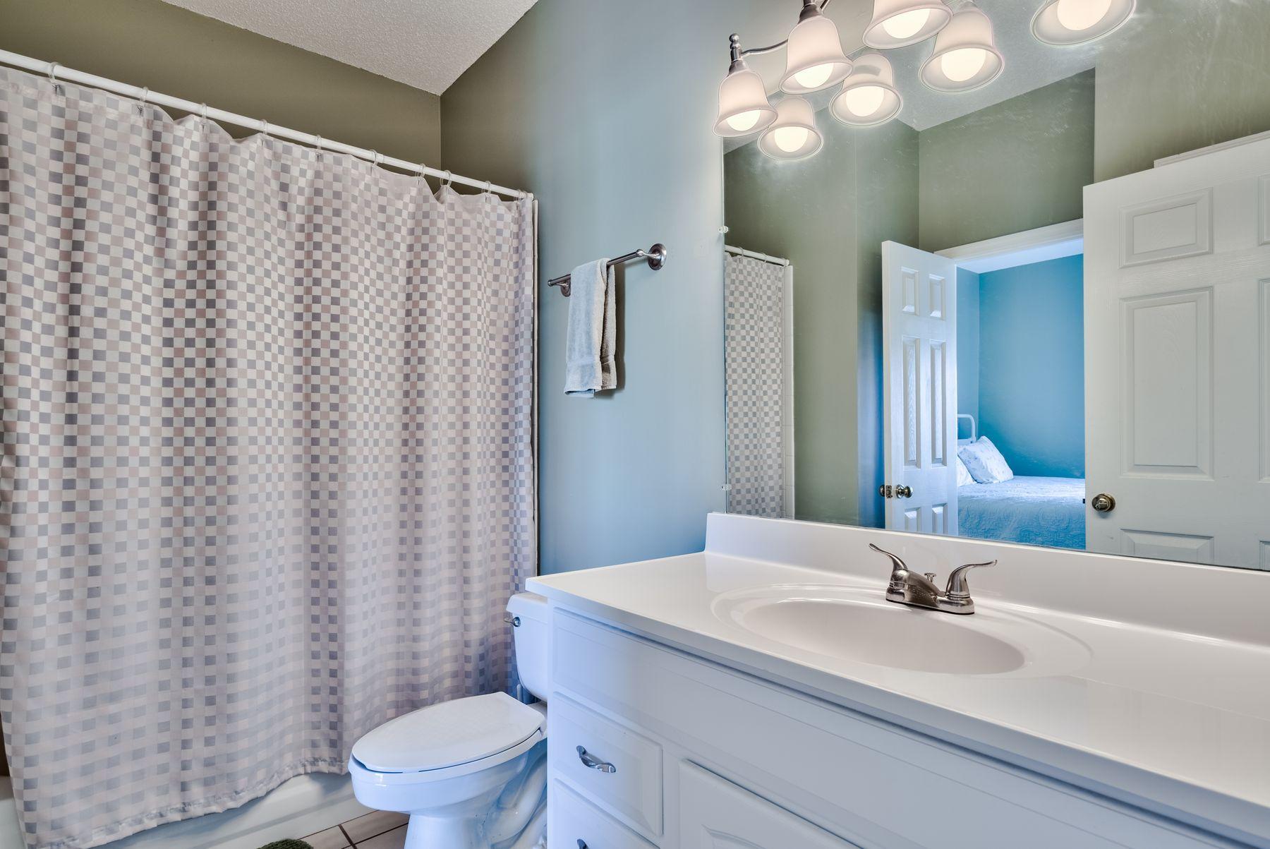 SANDCASTLES BY THE SEA T/H PH 1 - Residential