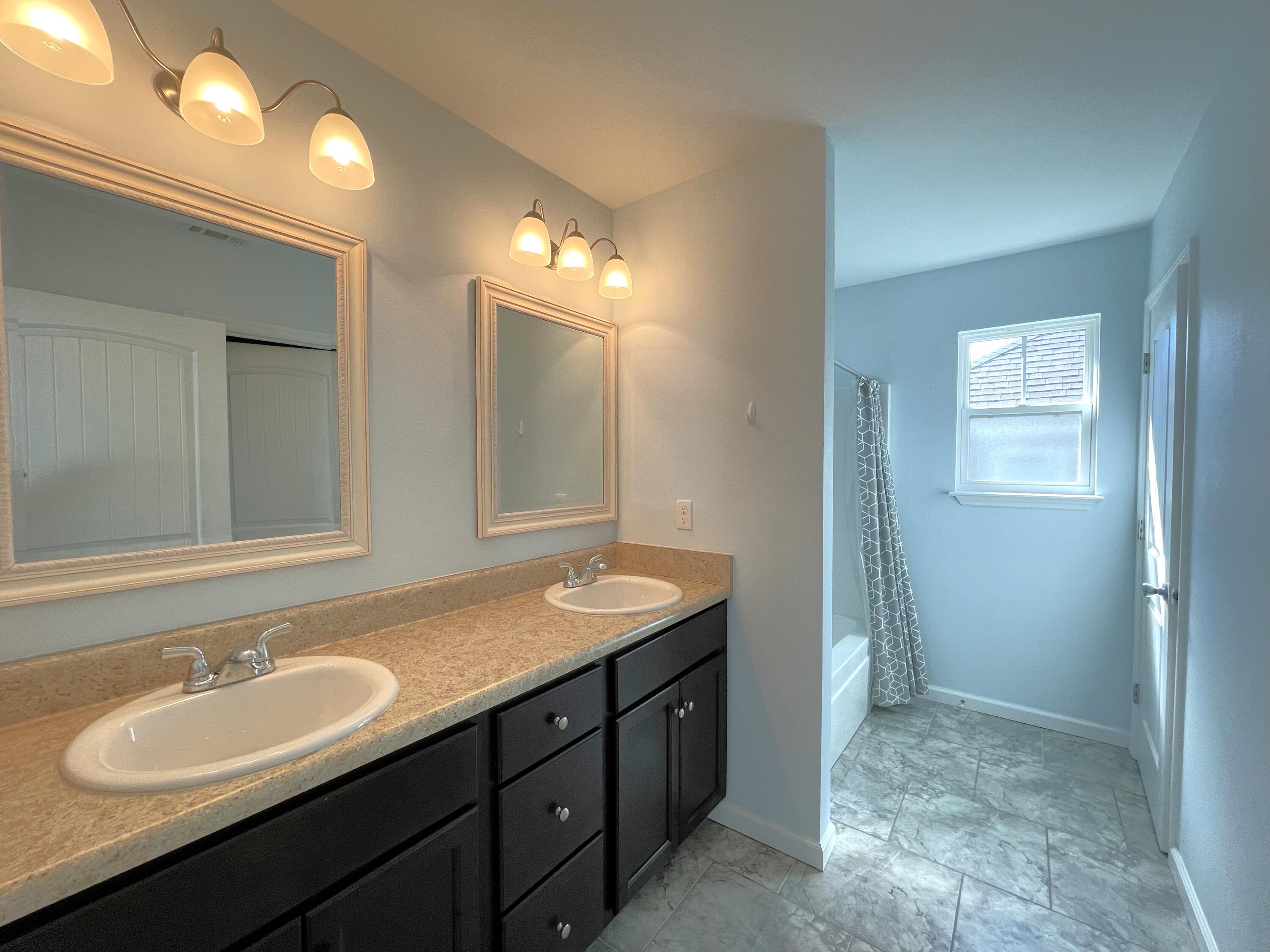 SHILOH PALCE - Residential Lease