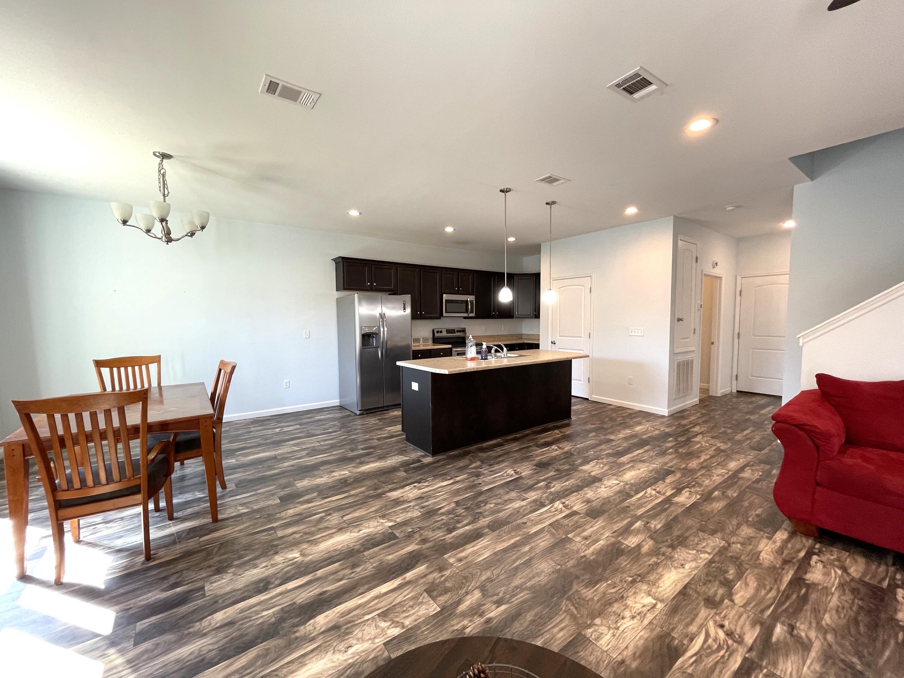 SHILOH PALCE - Residential Lease