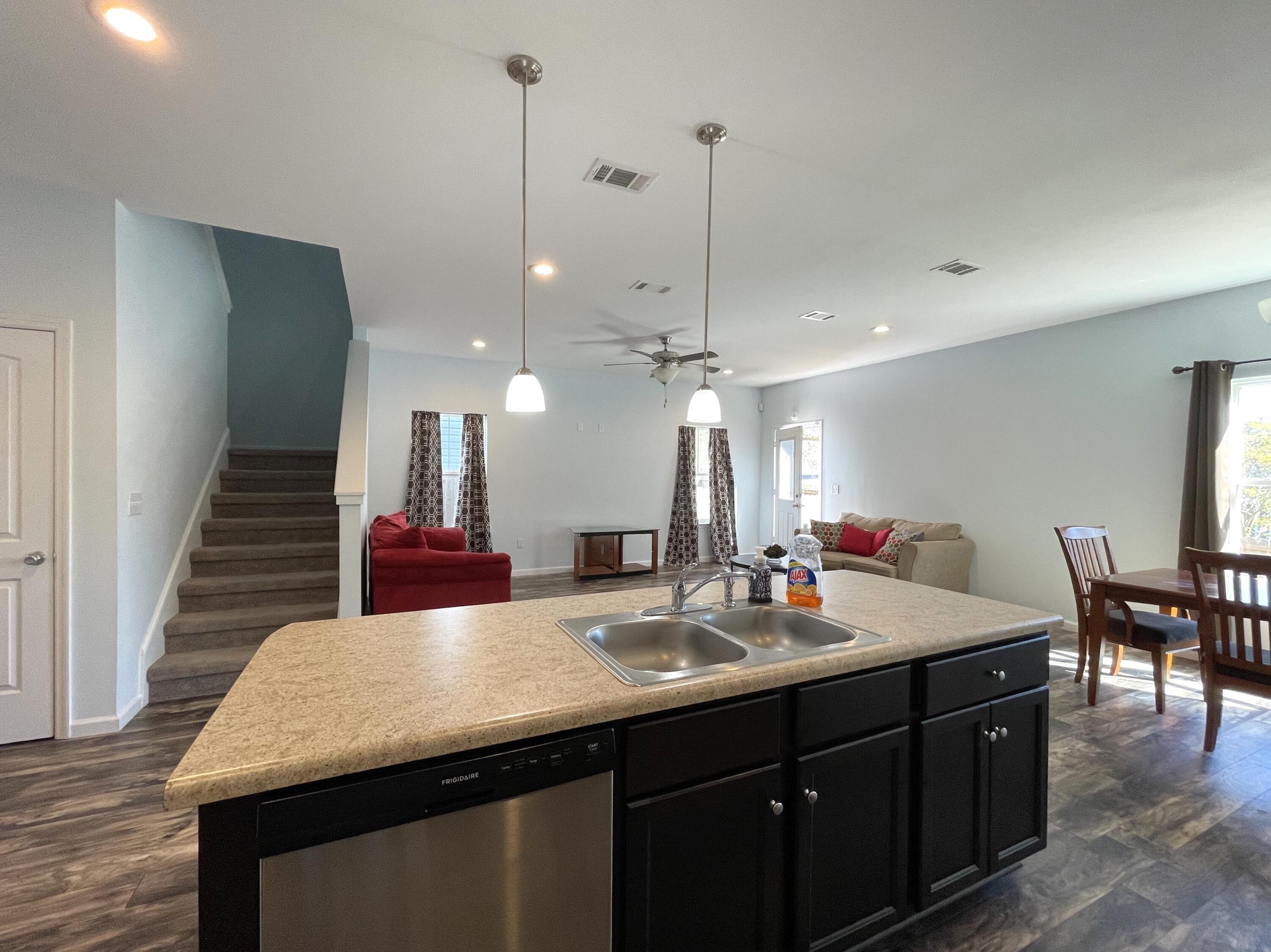 SHILOH PALCE - Residential Lease