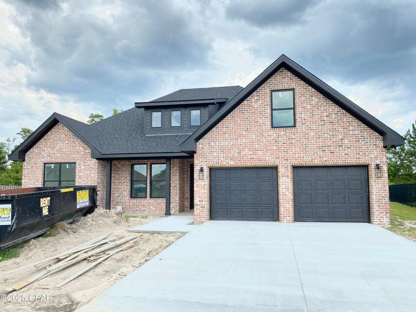 COLLEGE OAKS - Residential