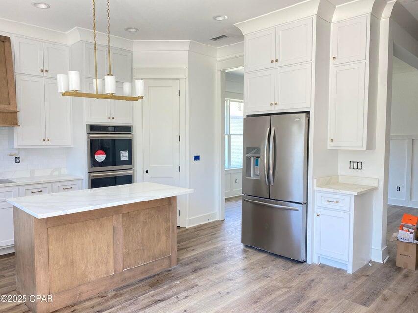COLLEGE OAKS - Residential