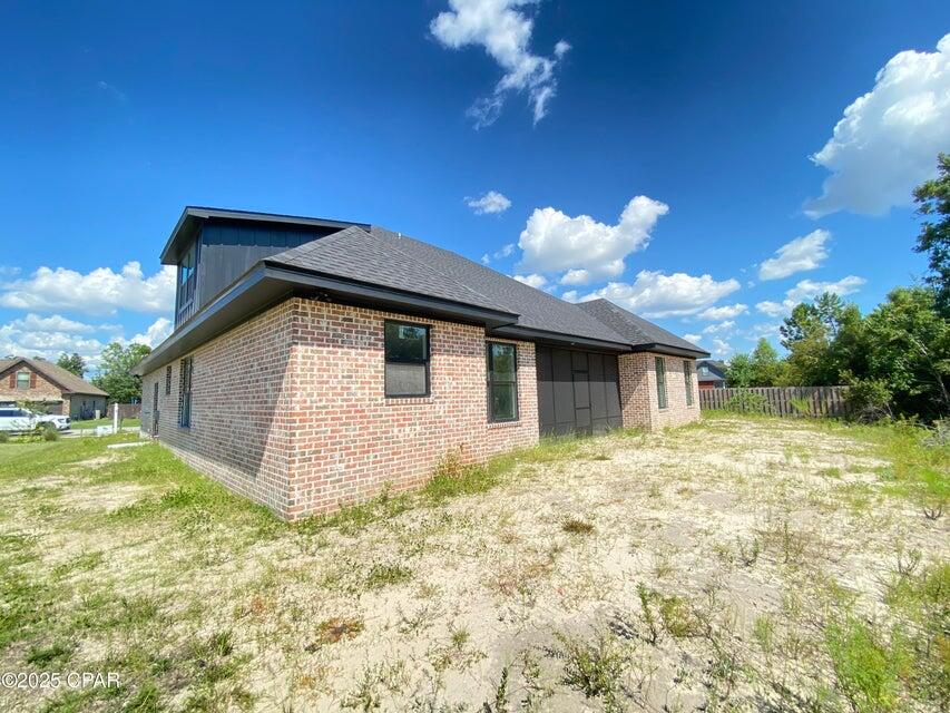 COLLEGE OAKS - Residential