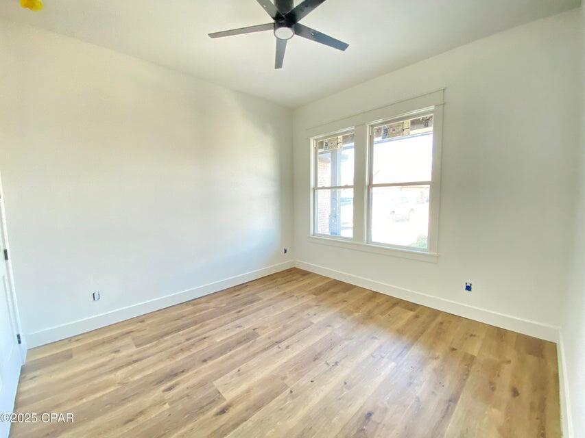 COLLEGE OAKS - Residential