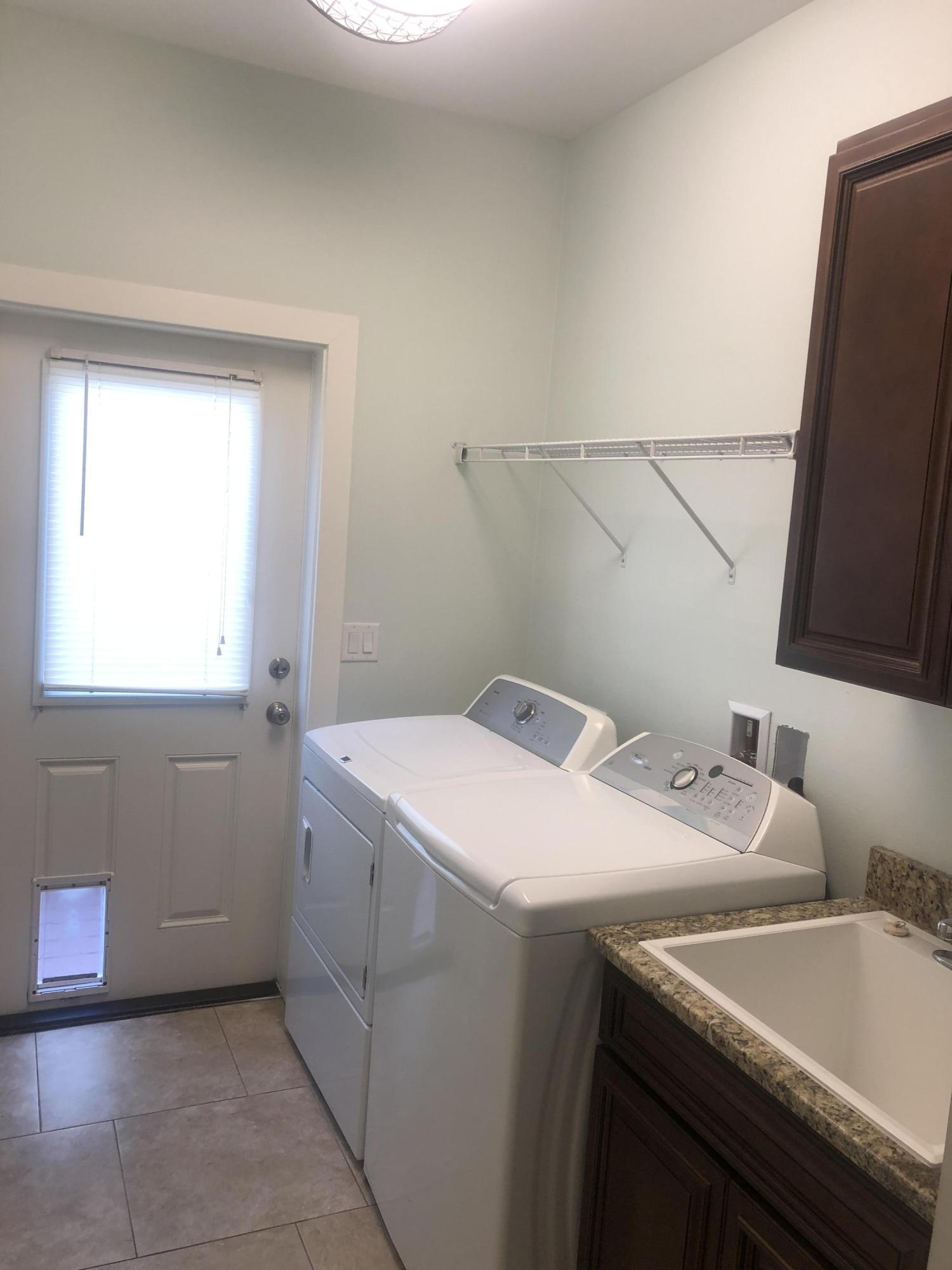 HIDDEN GROVE - Residential