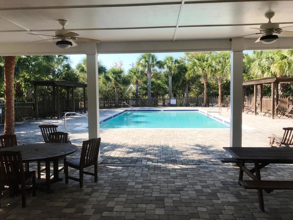 HIDDEN GROVE - Residential