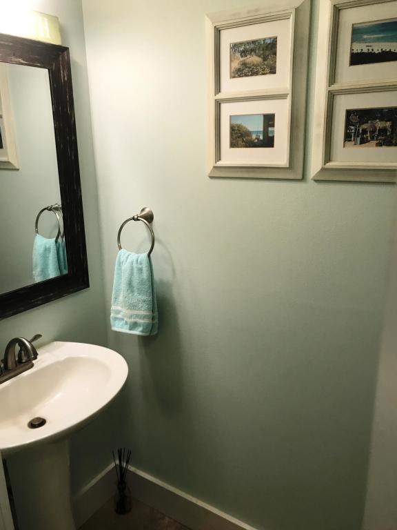 HIDDEN GROVE - Residential