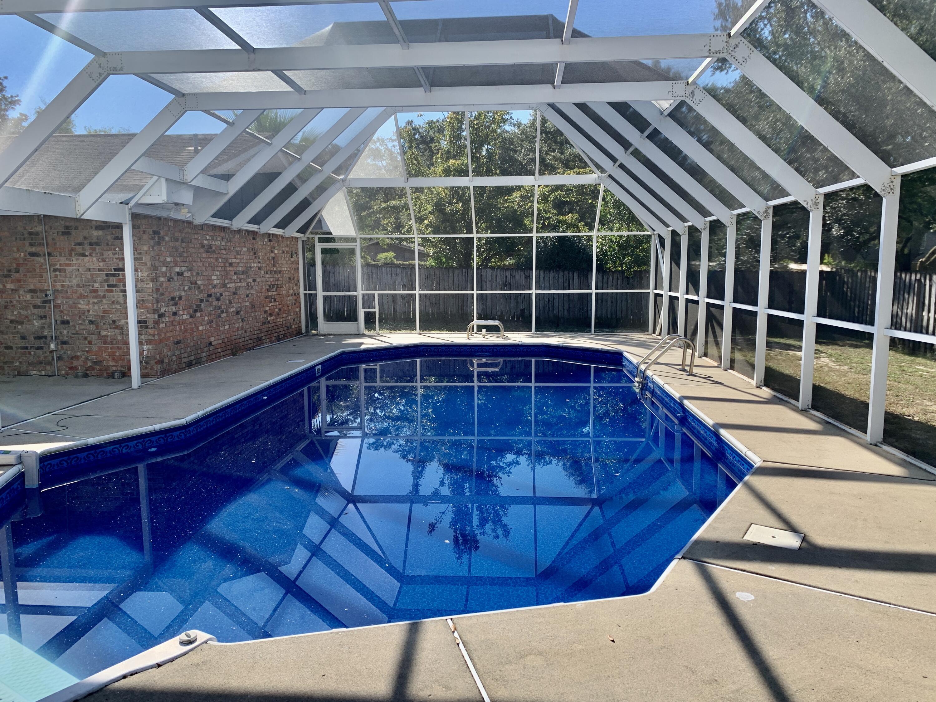 LAKE LORRAINE ESTATES - Residential