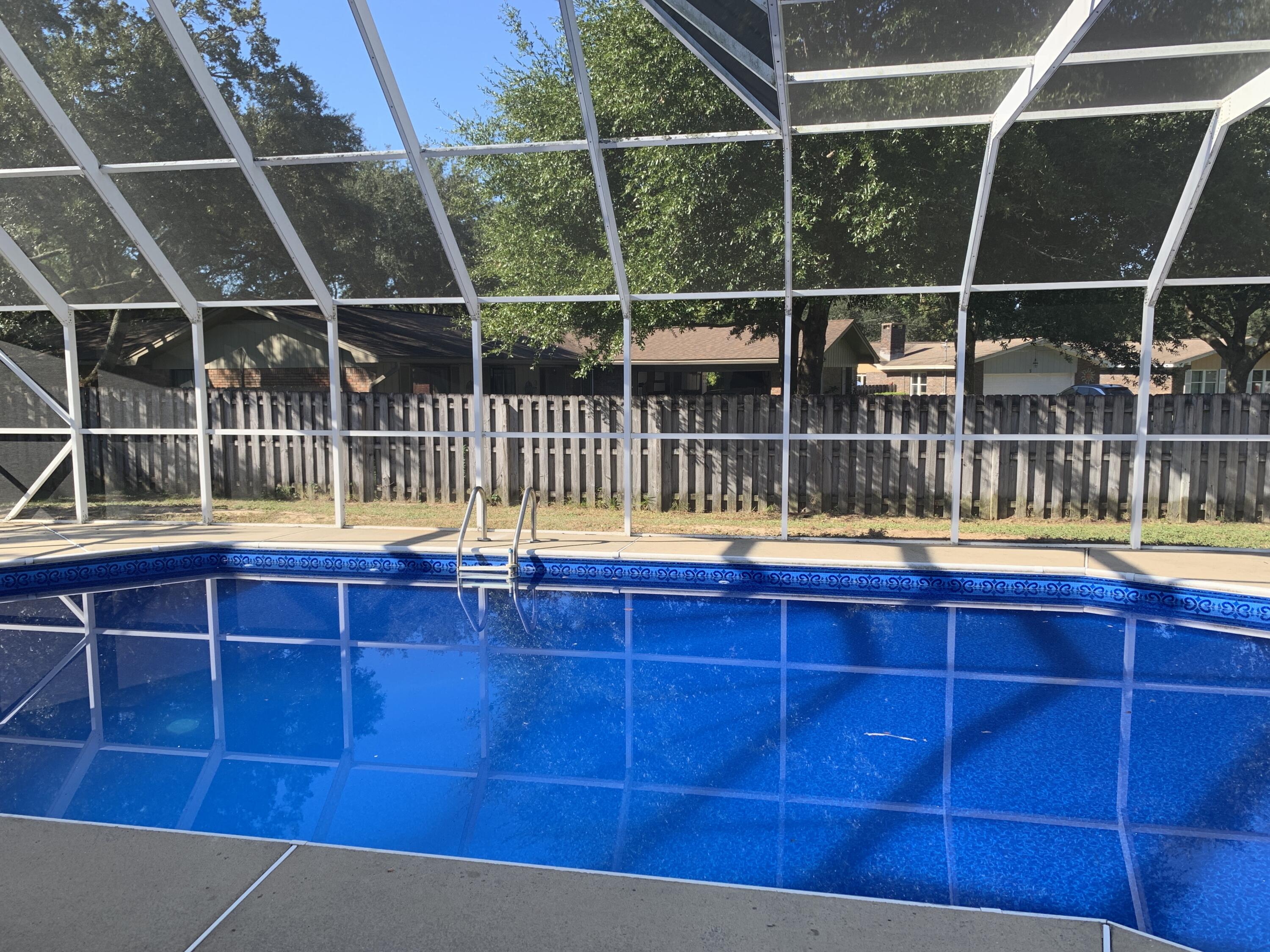 LAKE LORRAINE ESTATES - Residential