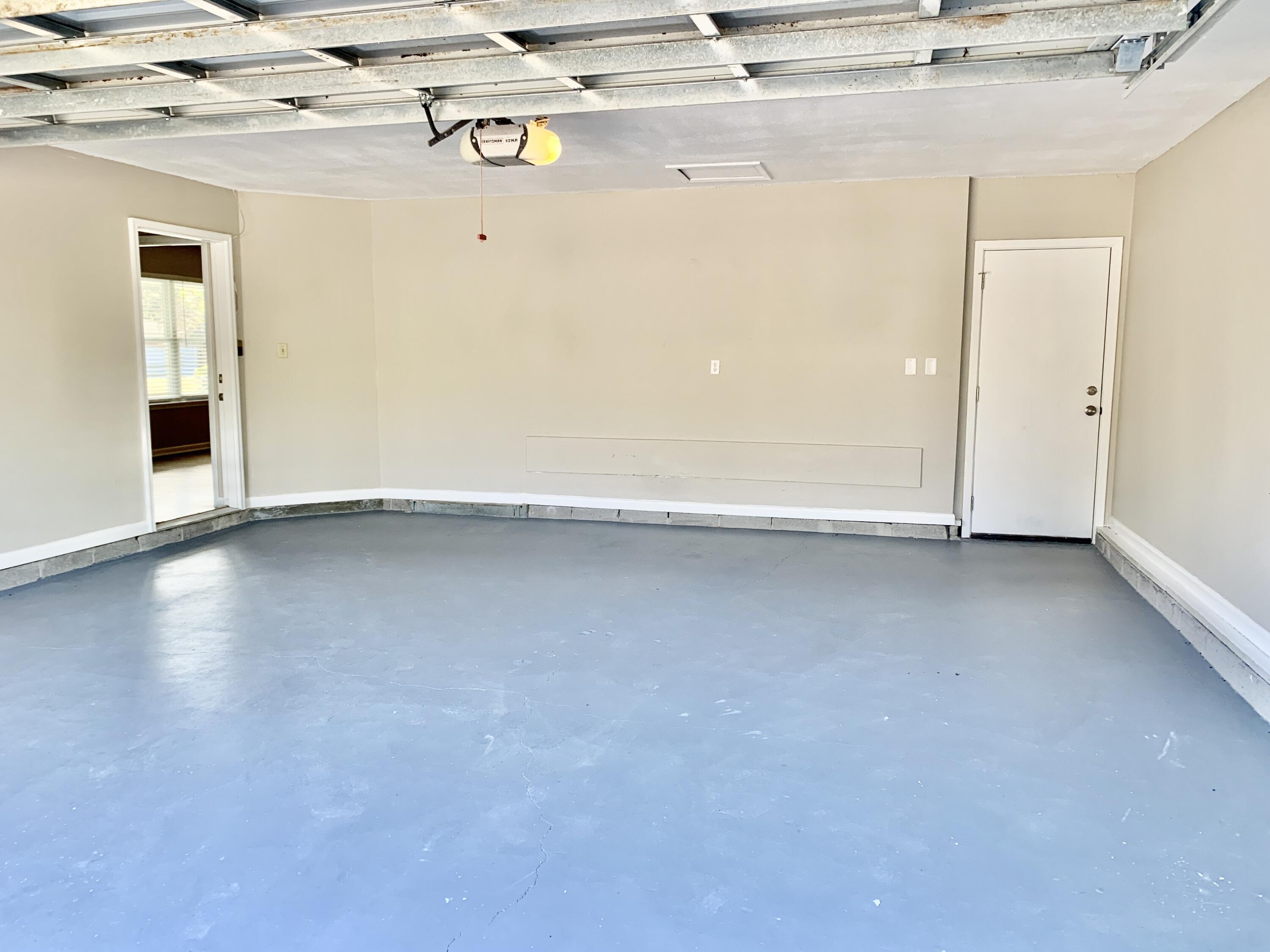 LAKE LORRAINE ESTATES - Residential