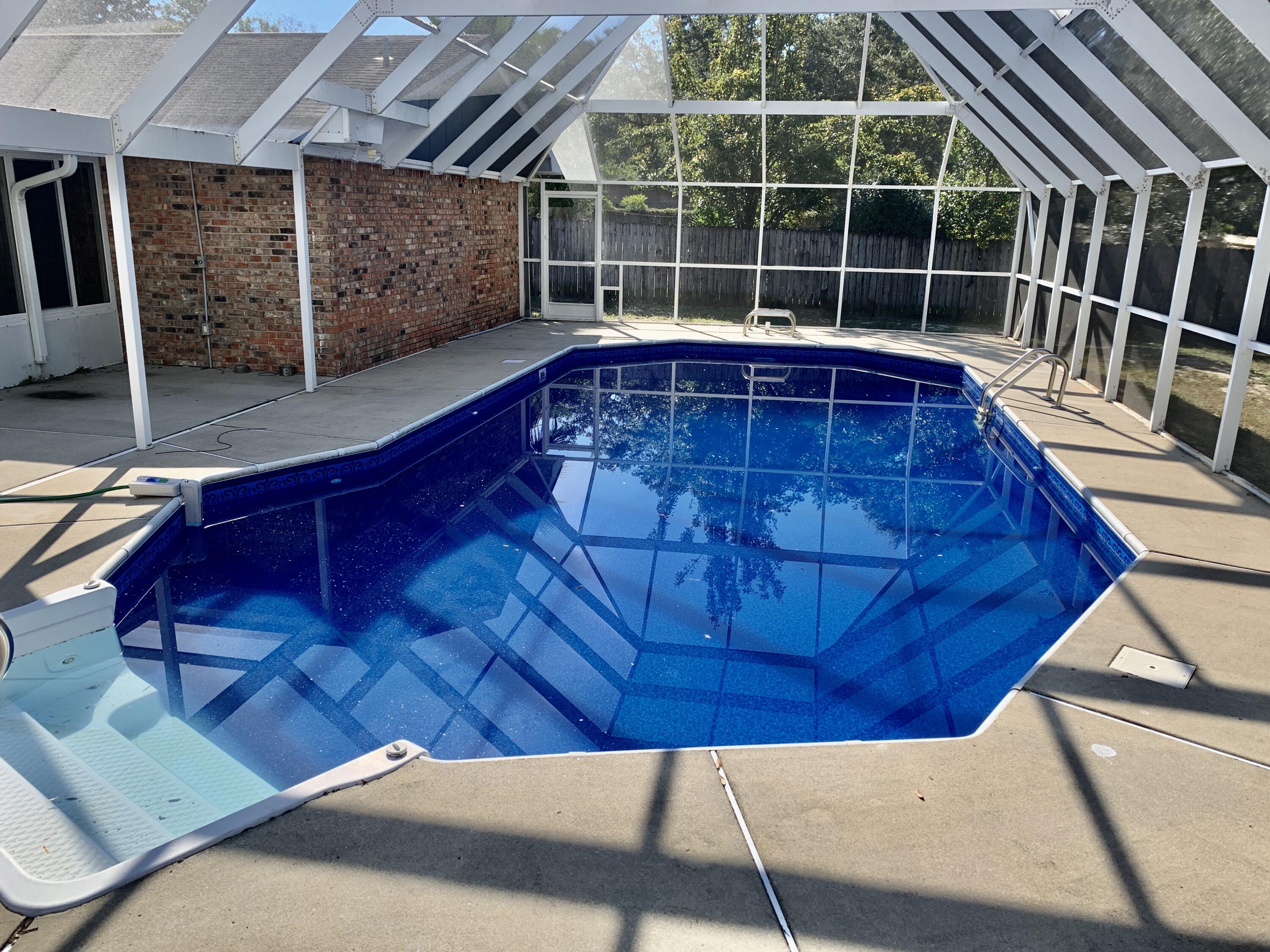 LAKE LORRAINE ESTATES - Residential