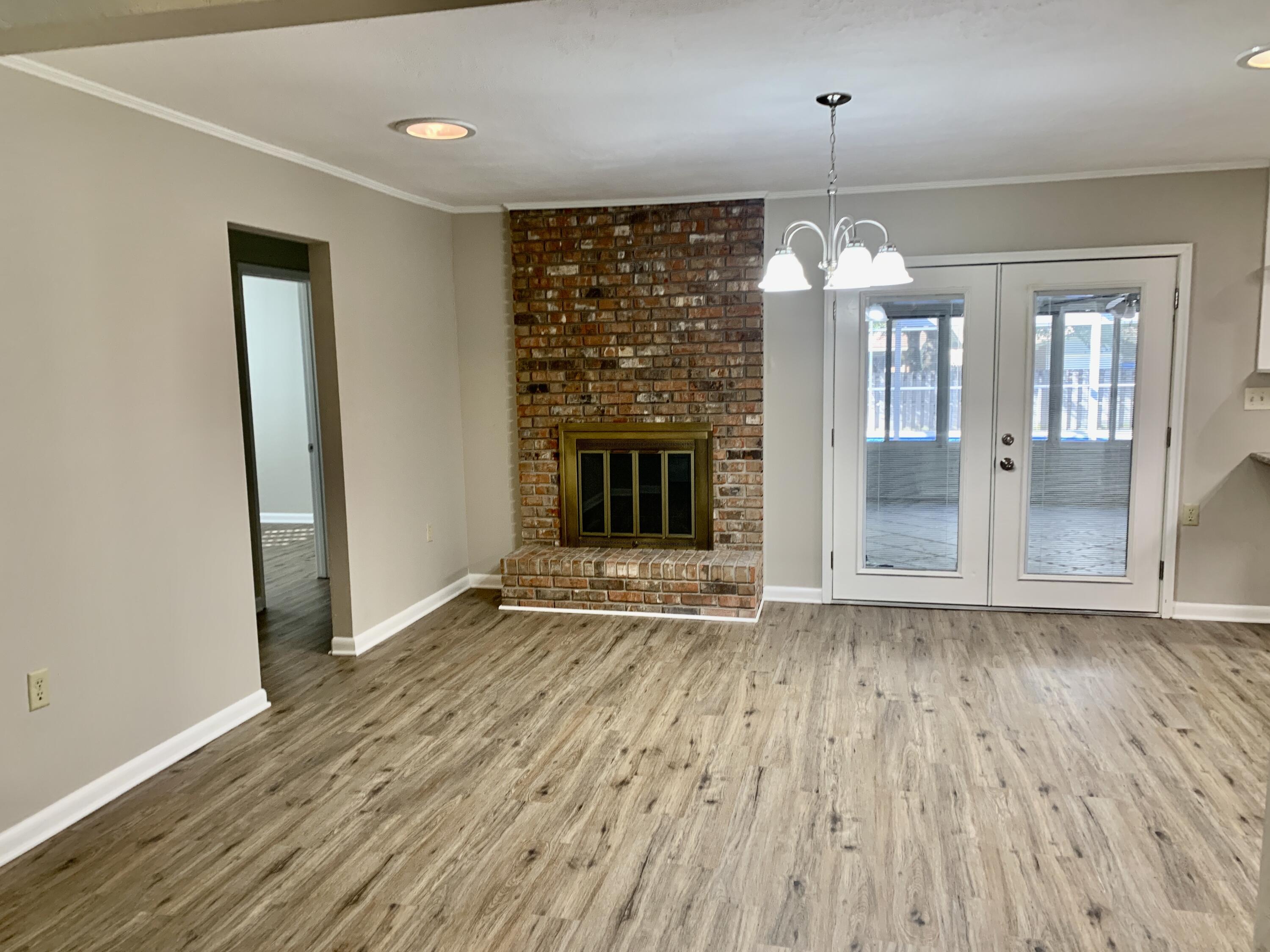 LAKE LORRAINE ESTATES - Residential