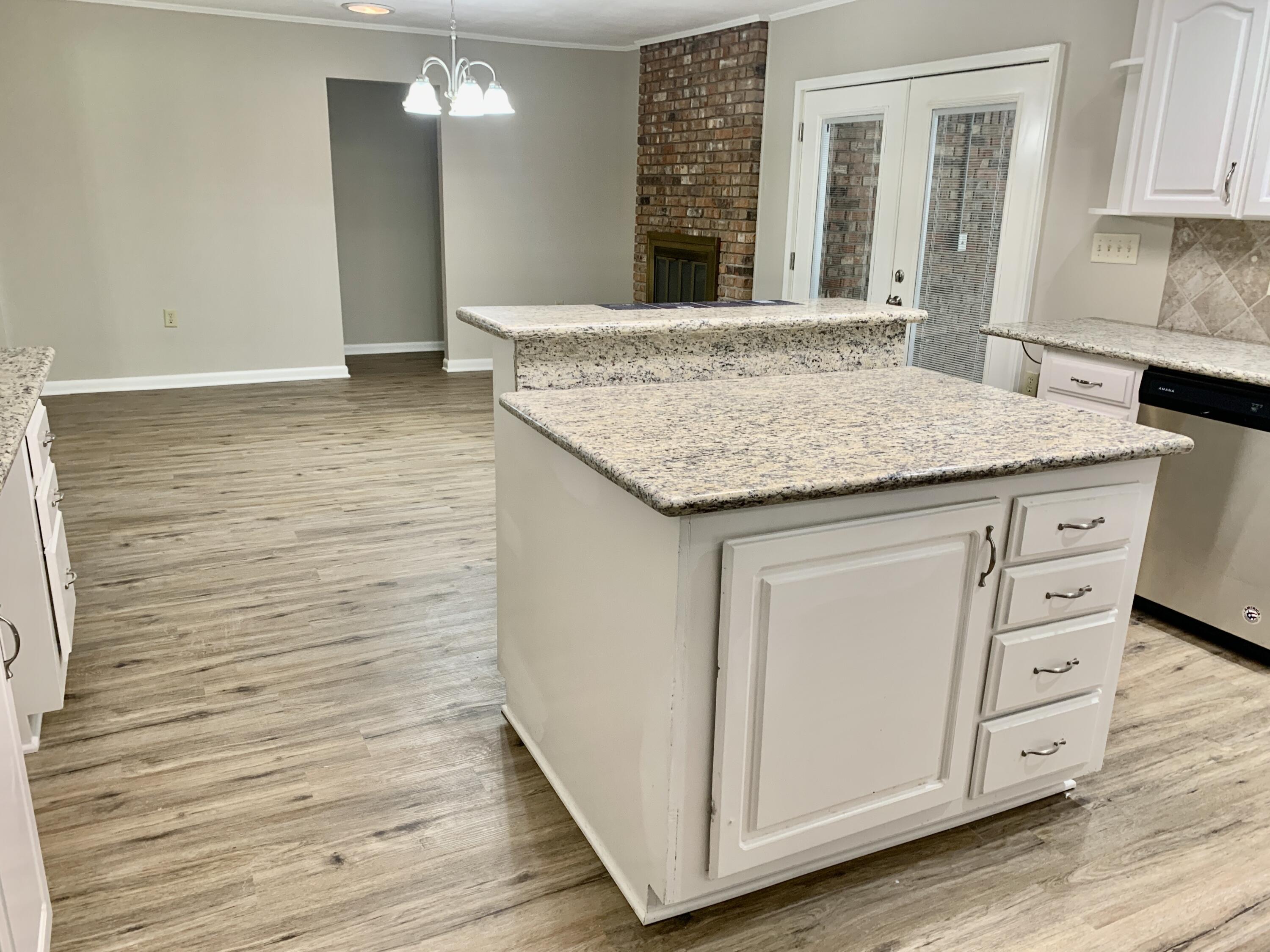 LAKE LORRAINE ESTATES - Residential