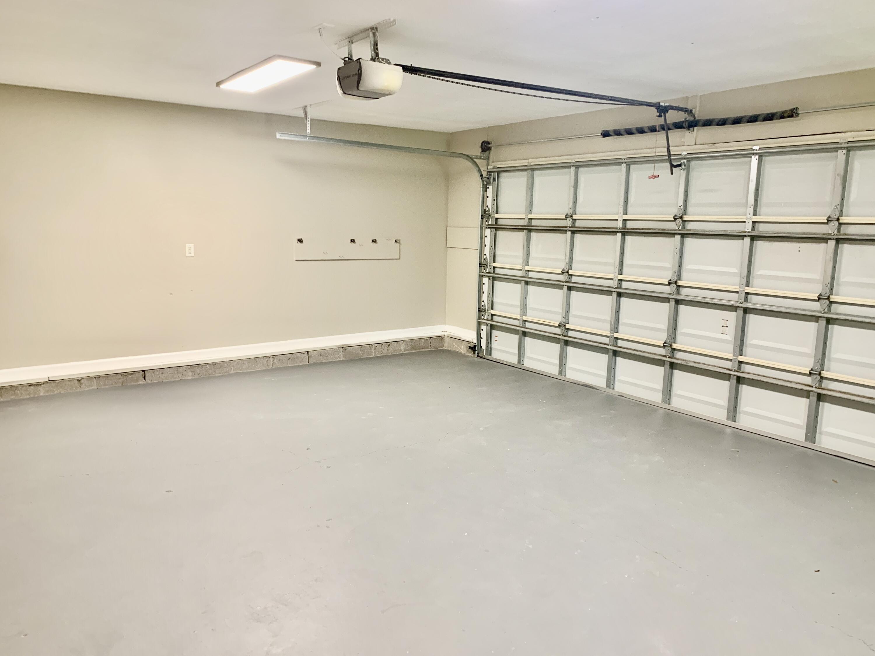 LAKE LORRAINE ESTATES - Residential