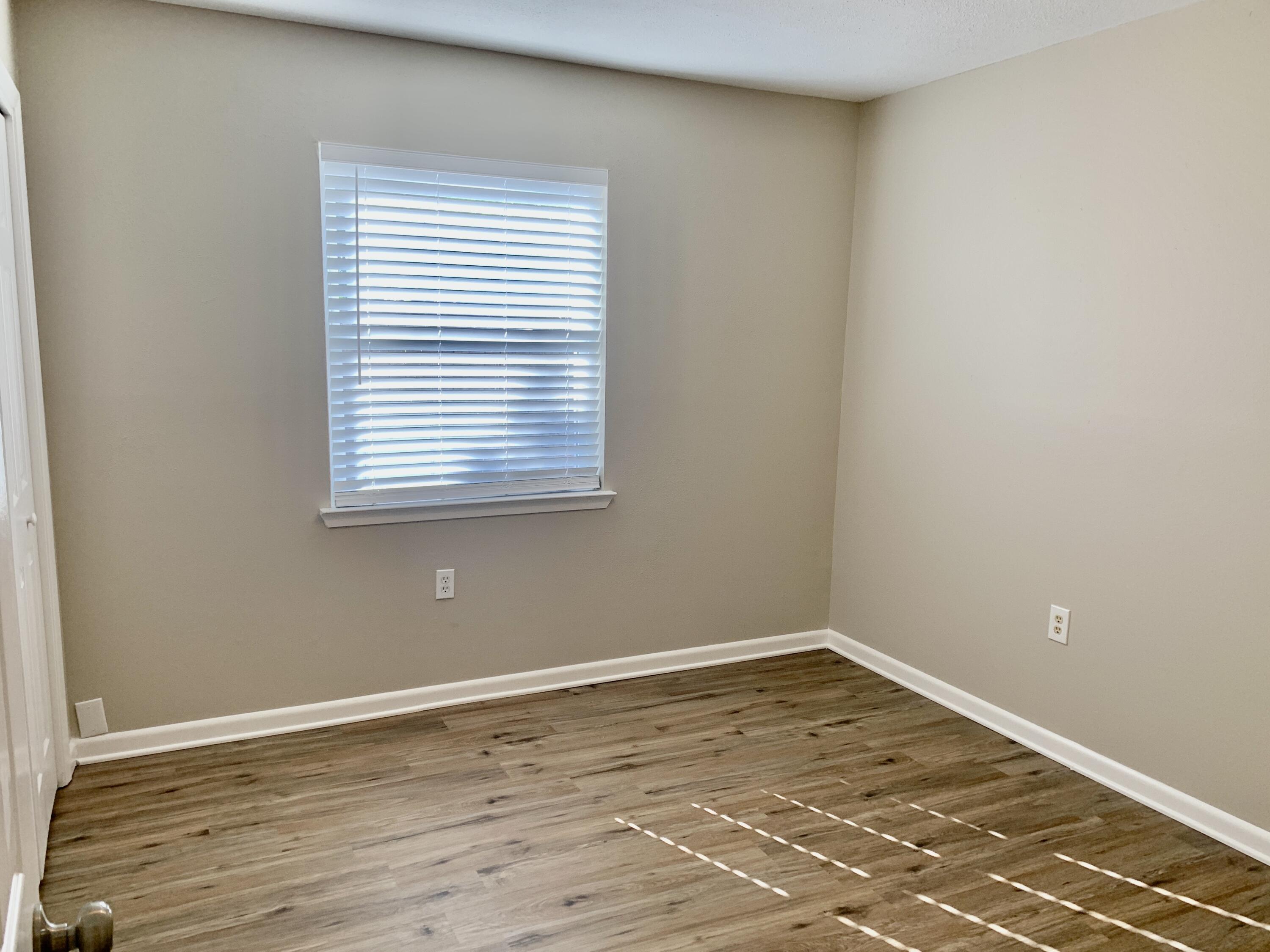 LAKE LORRAINE ESTATES - Residential