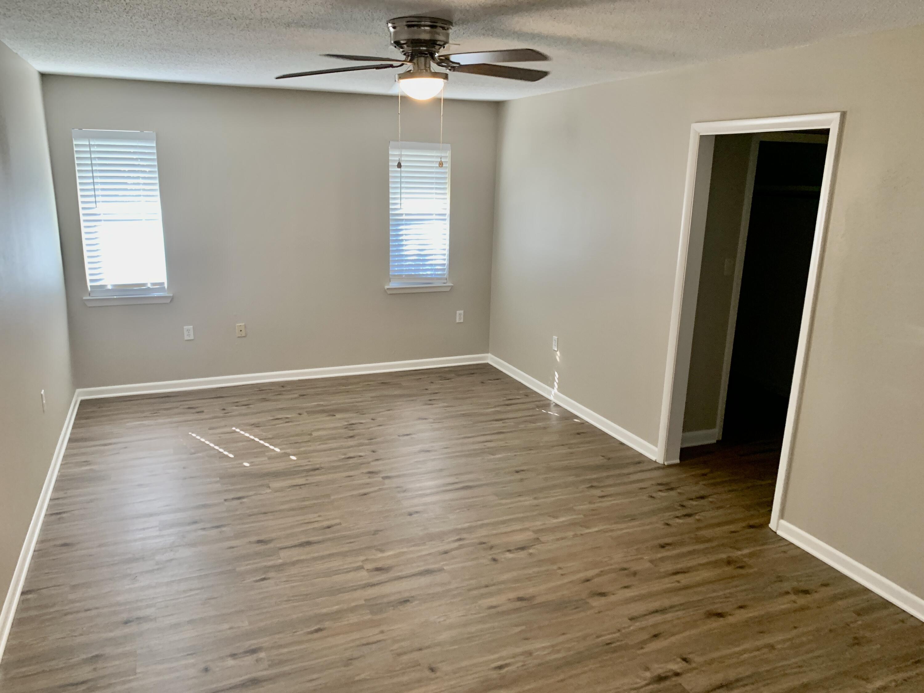 LAKE LORRAINE ESTATES - Residential