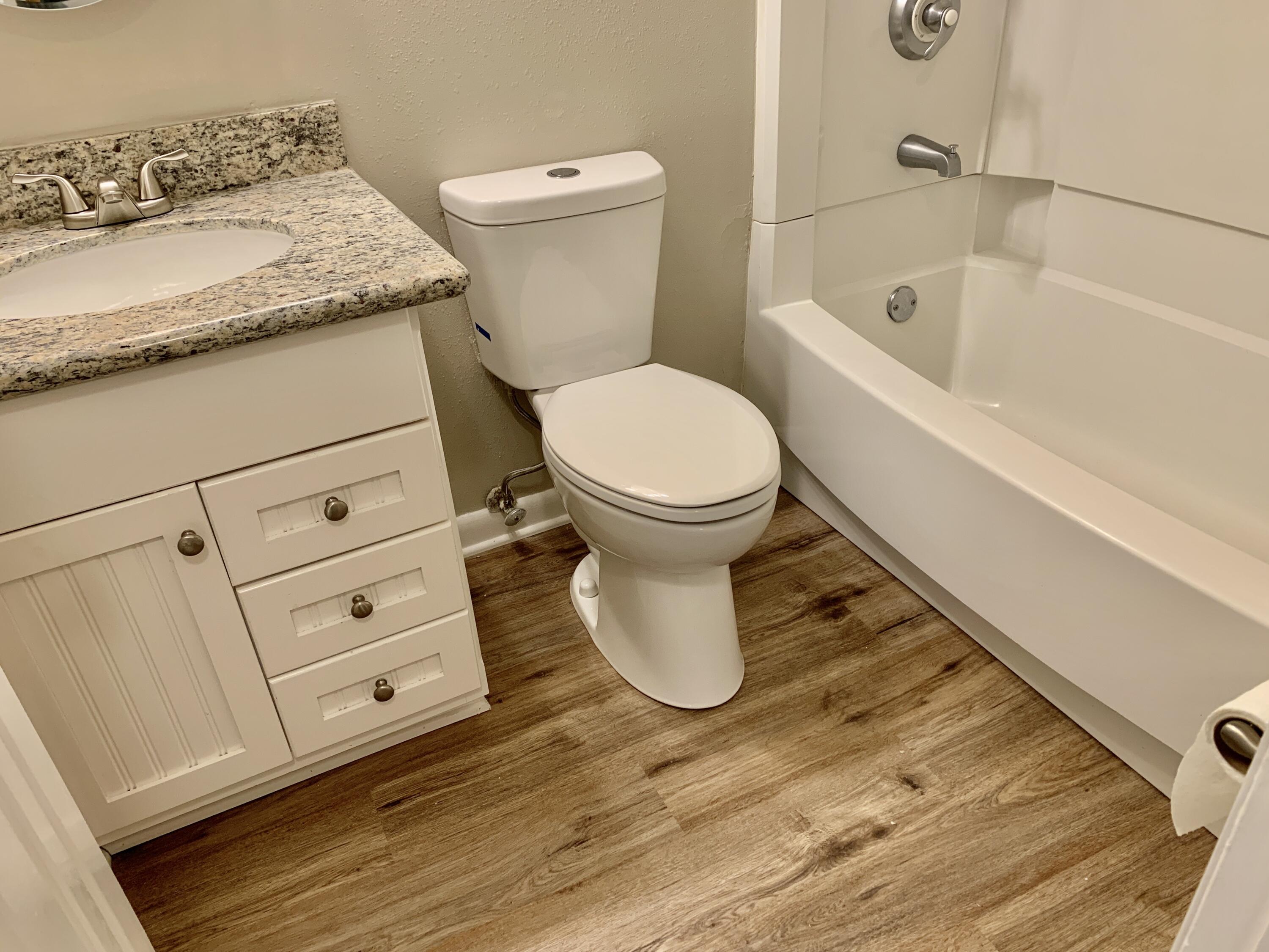 LAKE LORRAINE ESTATES - Residential