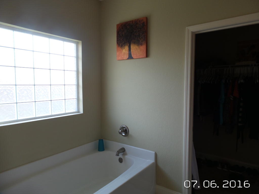 DUGGAN POND ESTATES - Residential Lease