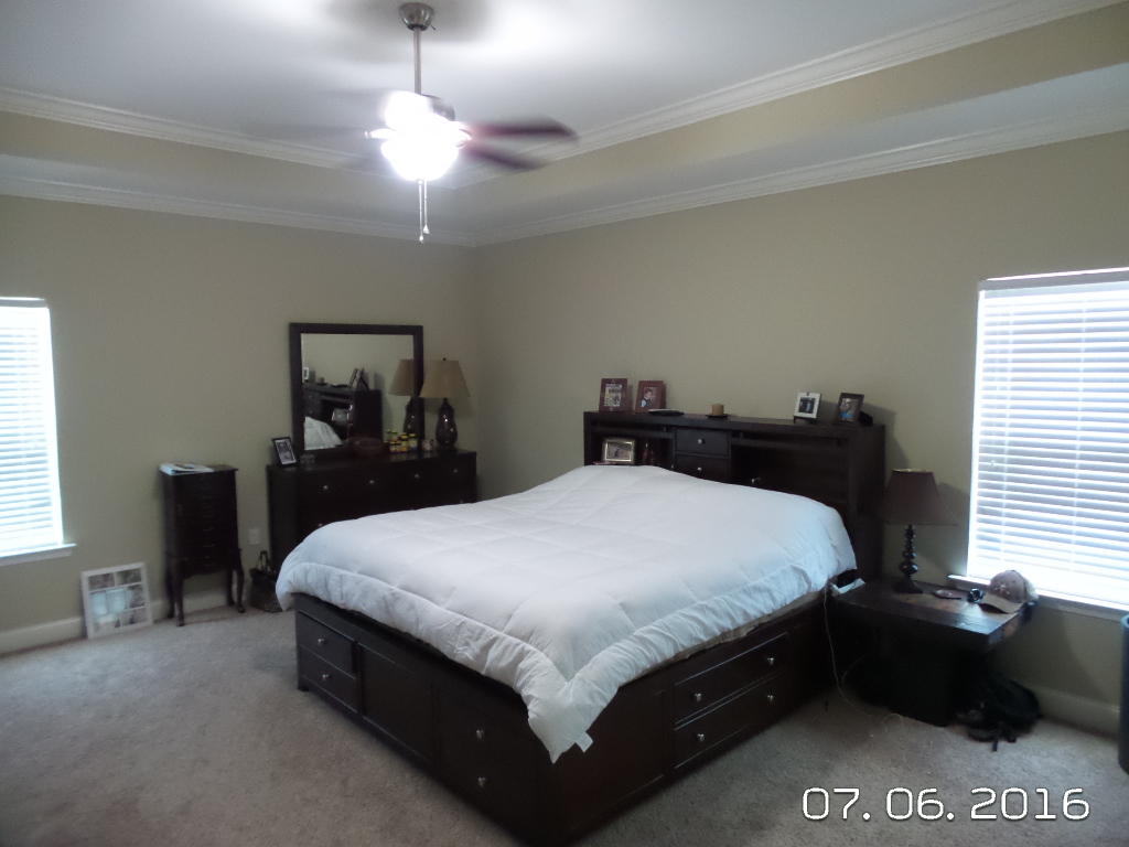 DUGGAN POND ESTATES - Residential Lease