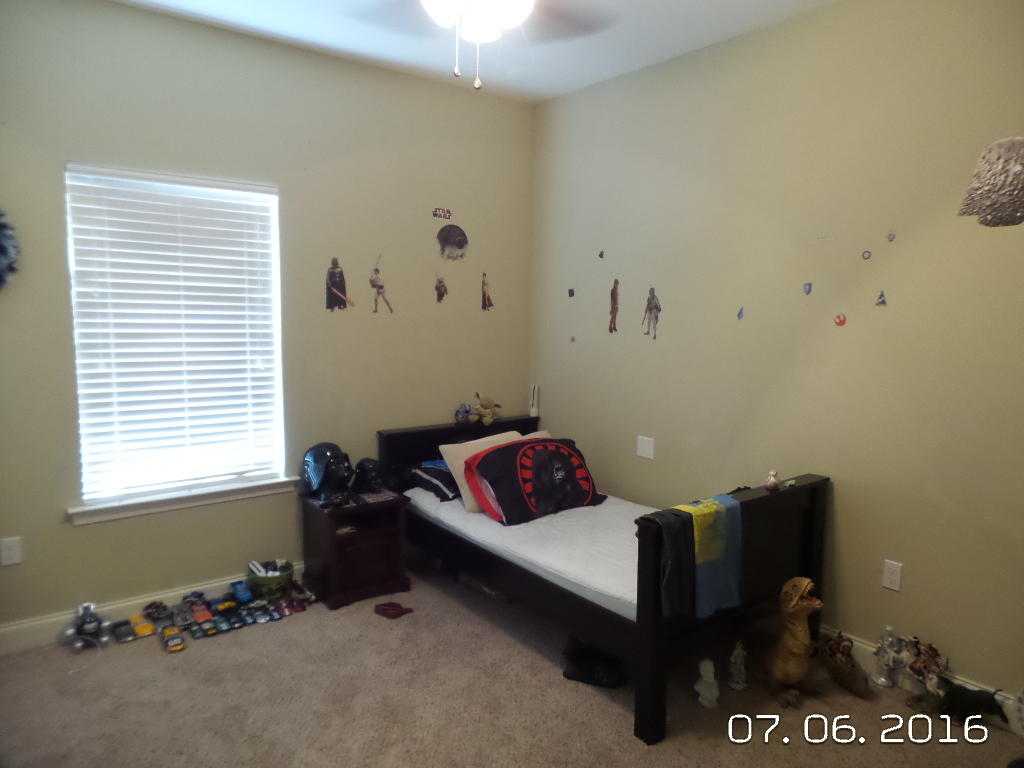 DUGGAN POND ESTATES - Residential Lease