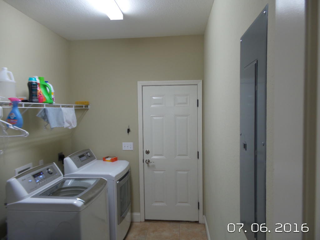 DUGGAN POND ESTATES - Residential Lease