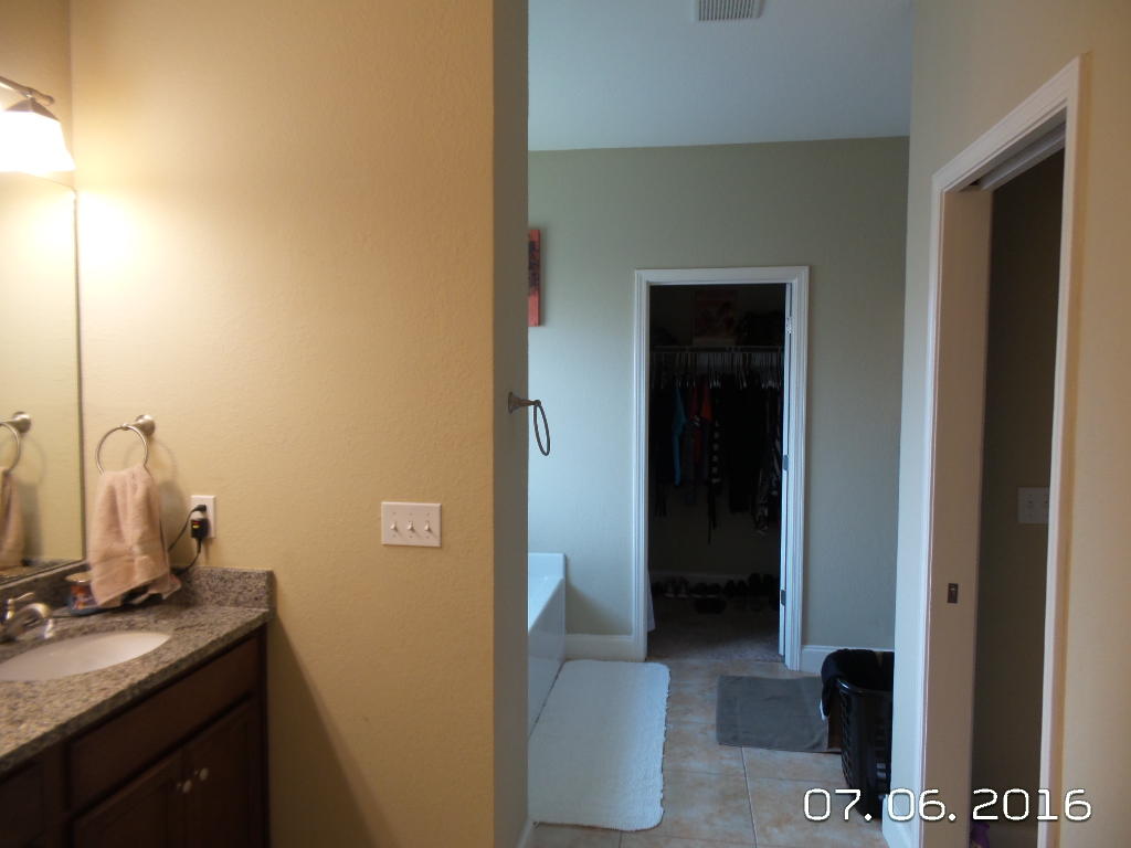 DUGGAN POND ESTATES - Residential Lease