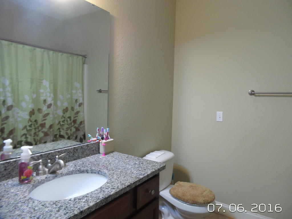 DUGGAN POND ESTATES - Residential Lease