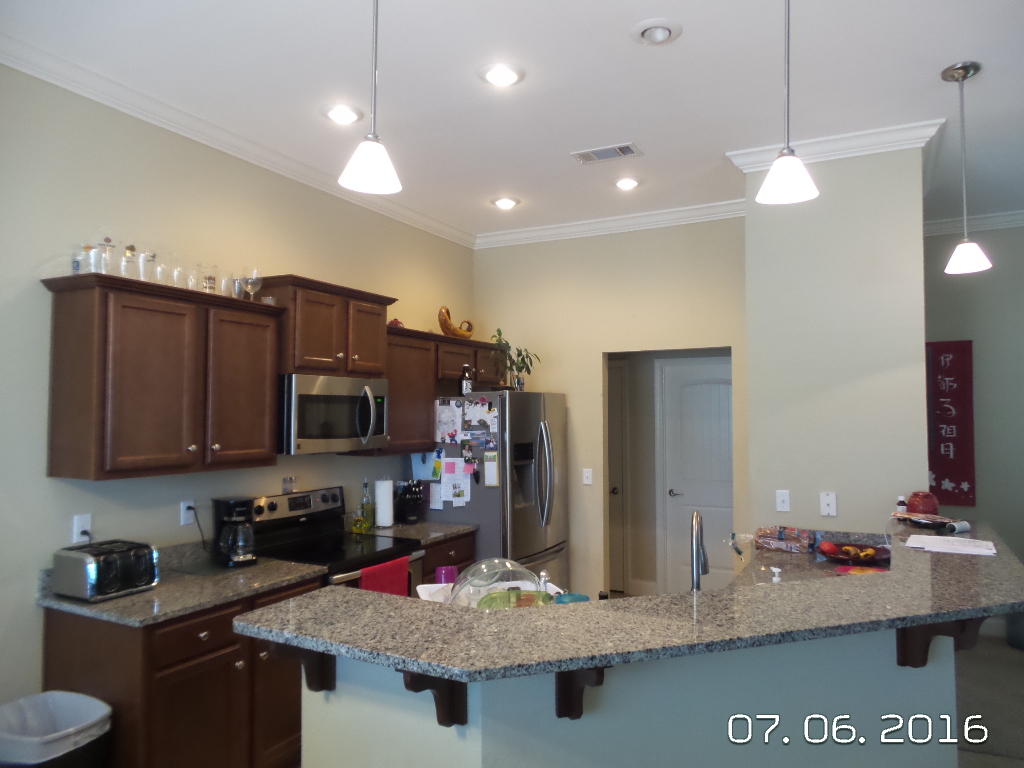 DUGGAN POND ESTATES - Residential Lease